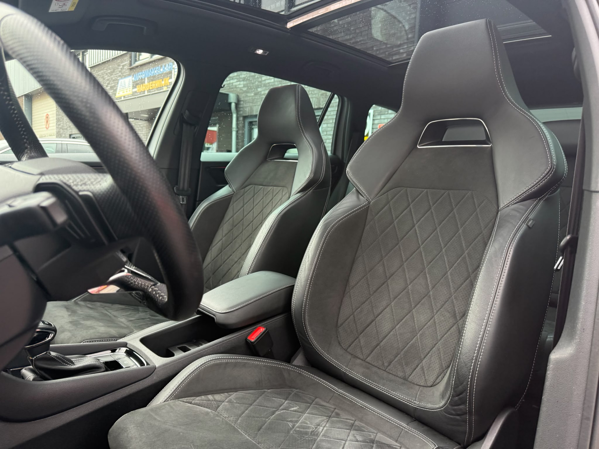 ŠKODA Kodiaq 1.5 TSI Sportline Business | 1E EIGENAAR | 3/6/12 MND GARANTIE | AUTOMAAT | PANO | LED | DAB | MEMORY | CARPLAY | DIGITAAL COCKPIT | TREKHAAK |