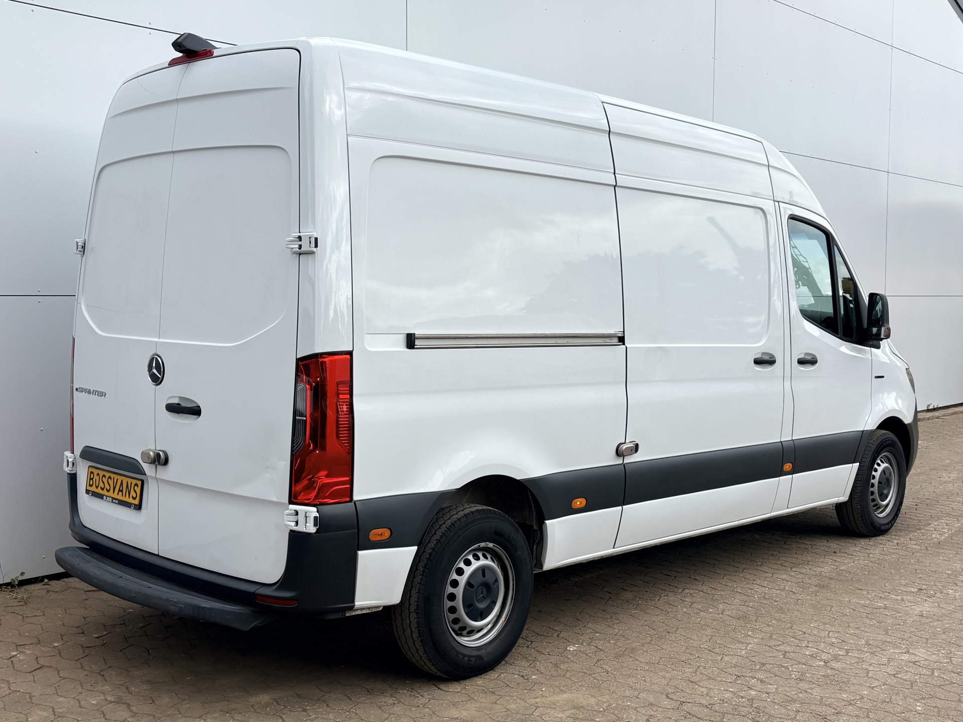 Mercedes-Benz eSprinter eSprinter 312 55kWh L2H2 Elektrisch 168km WLTP 93,7% (SOH) 80kw Snelladen Climate Control Camera