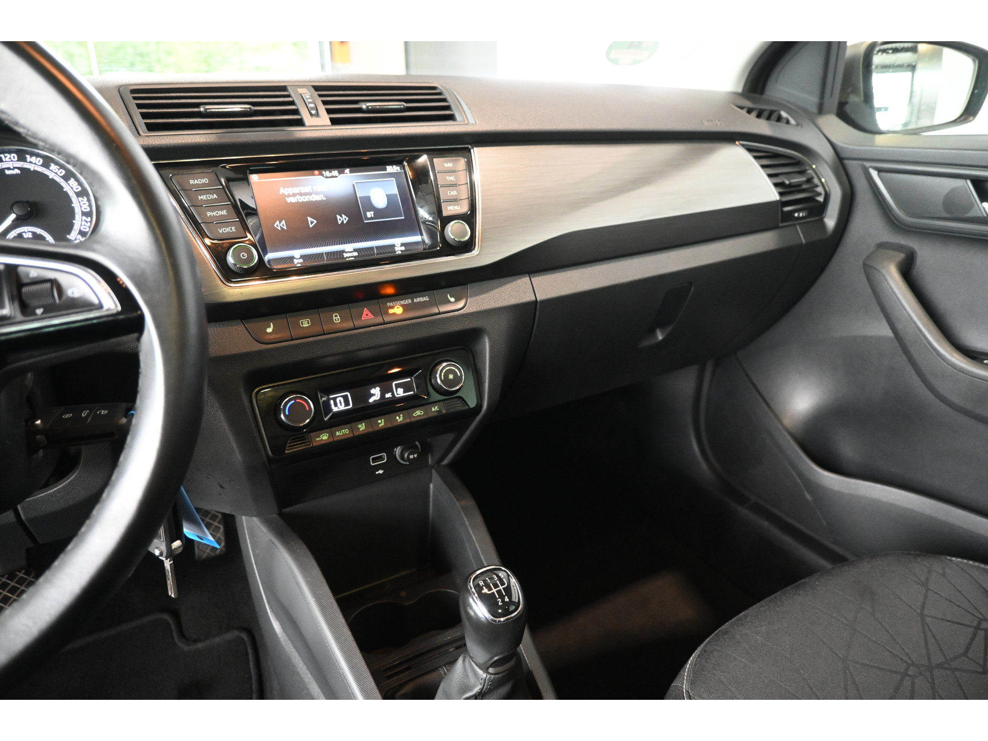 ŠKODA Fabia Combi 1.0 TSI Clever Clima Navigatie Panoramadak LED Stoelverwarming Rijklaarprijs! Inruil Mogelijk!