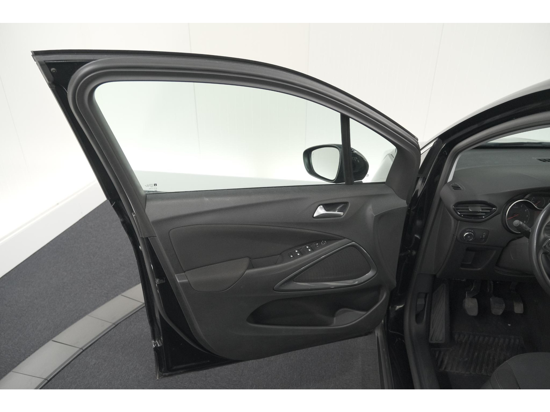 Opel Crossland 110 Turbo Business Elegance | Camera | Dodehoekdetectie | Navigatie | Apple Carplay