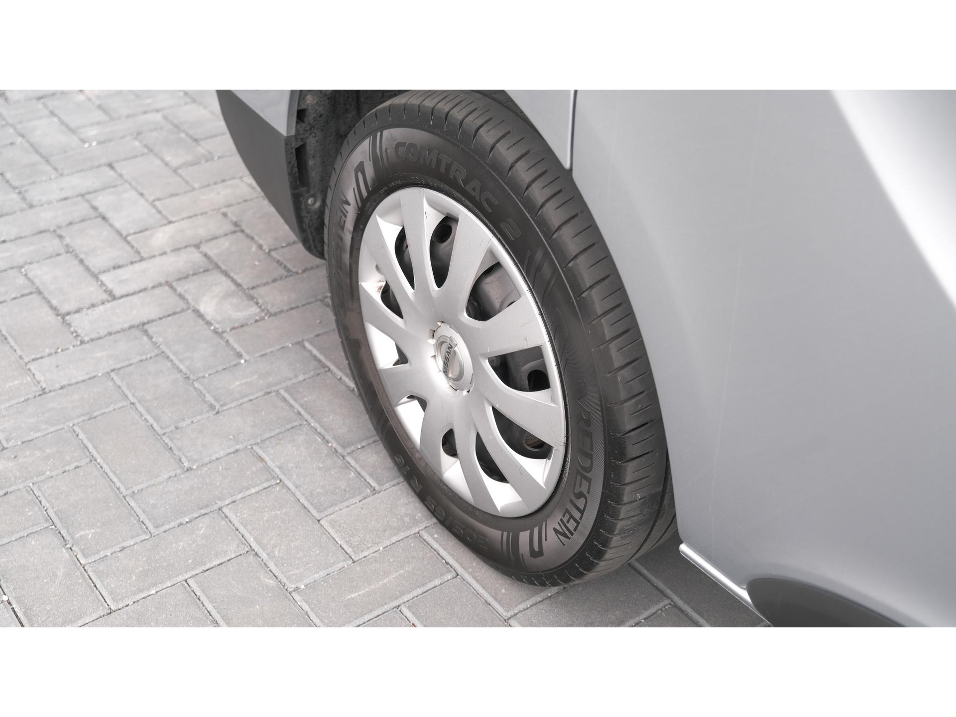 Nissan Primastar 2.0 dCi L2H1 Acenta | METEEN KLAAR VOOR ELKE KLUS! | Trekhaak | Camera | Vloerplaat