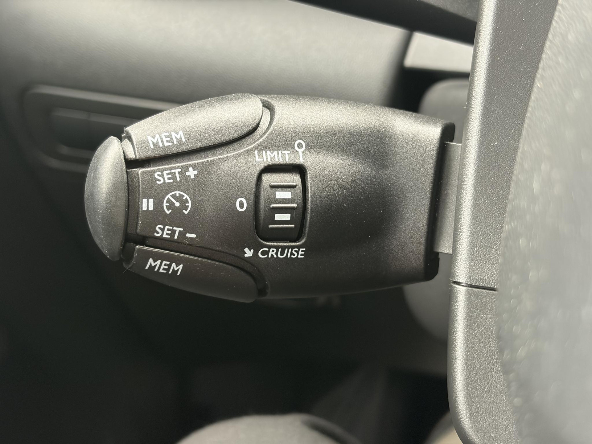 Citroen C3 Aircross 1.2 PureTech Feel ✓Draadloze telefoonlader✓Carplay✓Navi✓Clima✓Cruise ✓Pdc✓Lm velgen✓2e Eigenaar✓Net beurt gehad✓Lm velgen✓N.A.P✓Apk tot 10-2027