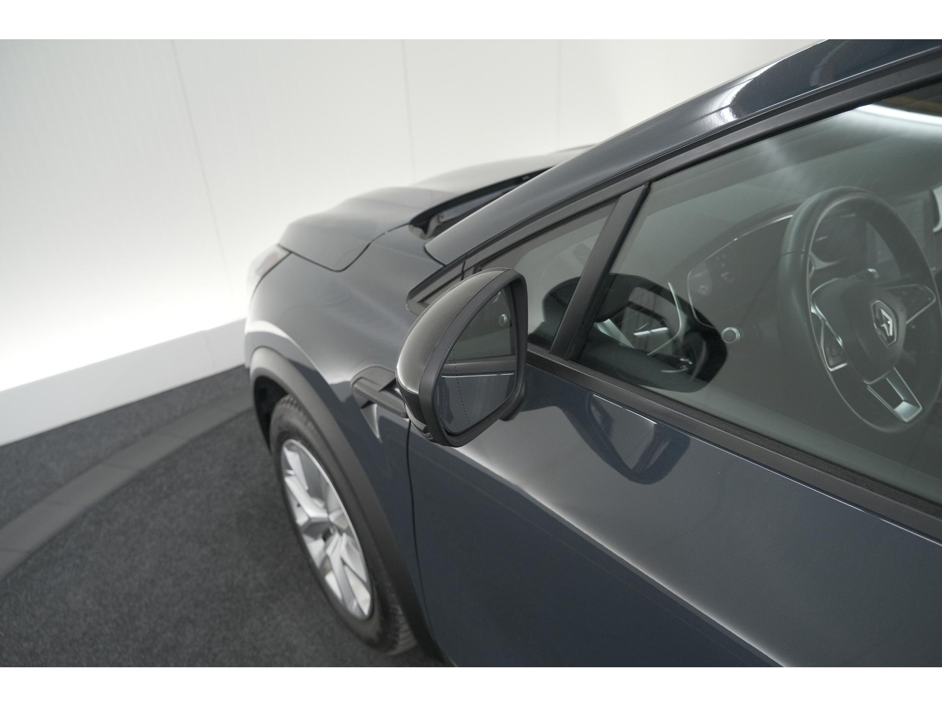 Renault Captur 1.6 E-Tech Plug-in Hybrid 160 Business | Parkeersensoren | Apple Carplay | Navigatie | Climate Control