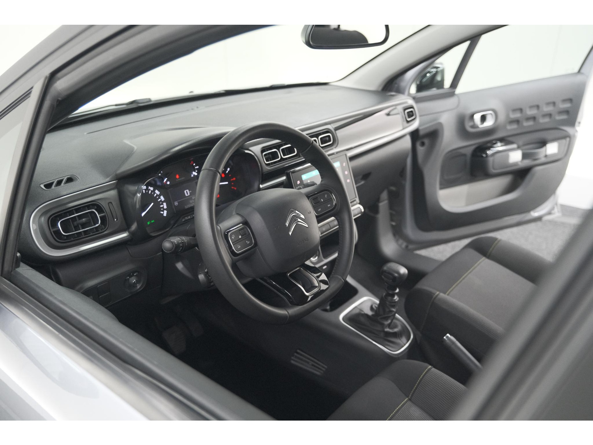 Citroen C3 PureTech 110 Max | Keyless entry/start | Camera | Navigatie | Parkeersensoren | Apple Carplay