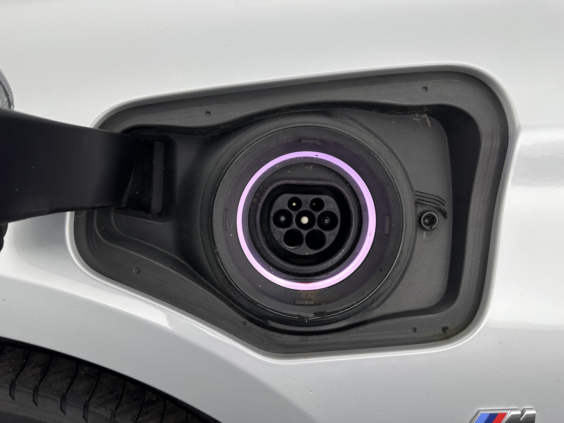 BMW 2-serie Active Tourer 225xe M-Sportpack iPerformance Centennial High Executiv (INCL-BTW) Aut. *PANO | HEAD-UP | LEATHER | FULL-LED | CAMERA | NAVI-FULLMAP | HEATED-SPORTSEATS | KEYLESS | ECC | PDC | CRUISE | 17''ALU*