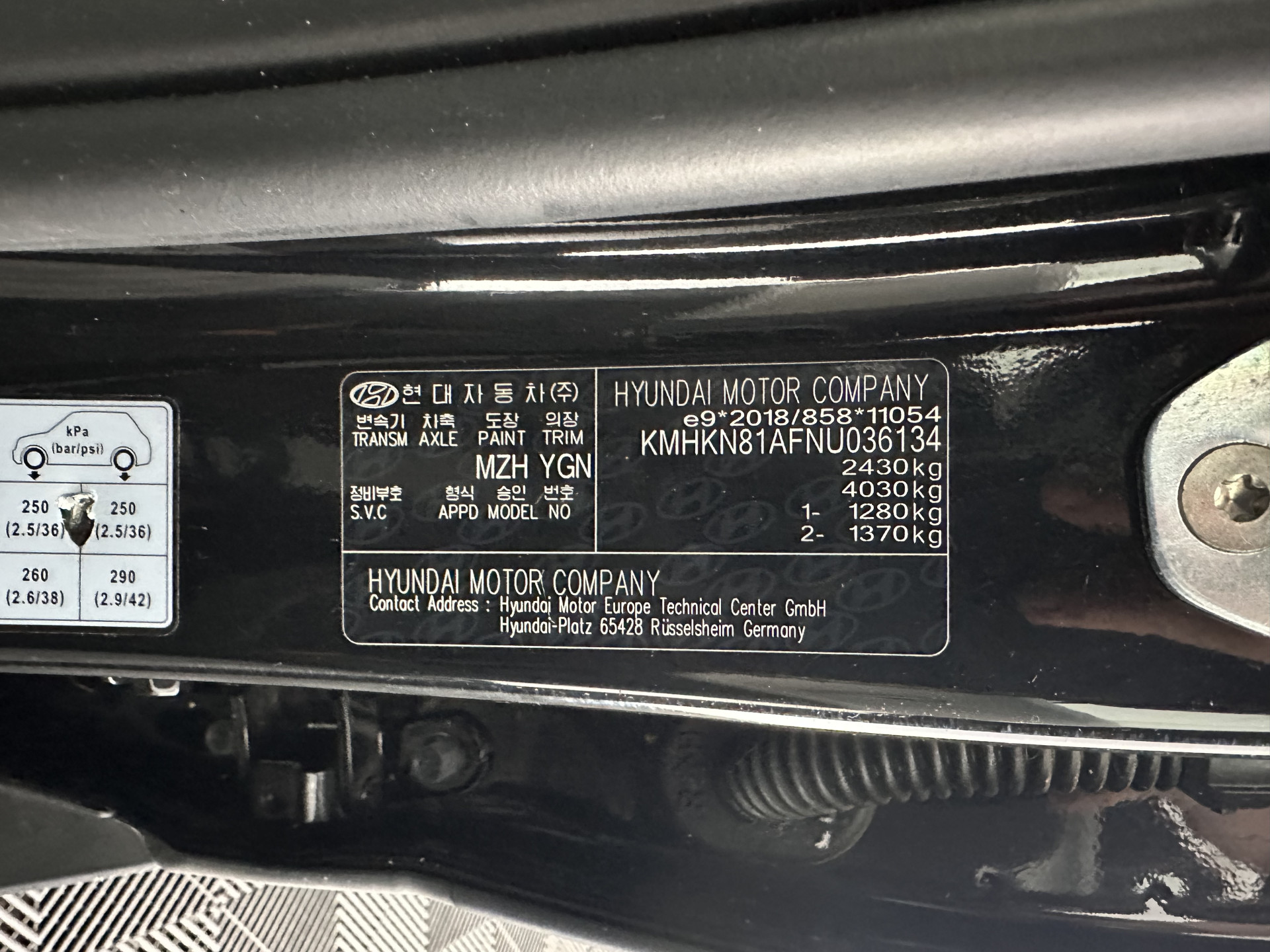 Hyundai IONIQ 5 Connect+ 73kWh (3-Fase-11kW) {SOH-98%} INCL-BTW) Aut *HEATPUMP | LEATHER-FABRIC | BOSE-AUDIO | FULL-LED | DIGI-COCKPIT | AMBIENTLIGHT | DAB | SHIFTPADDLES | HEAD-UP | NAVI-FULLMAP | KEYLESS | CAMERA | HEATED-COMFORTSEATS | TOWBAR*