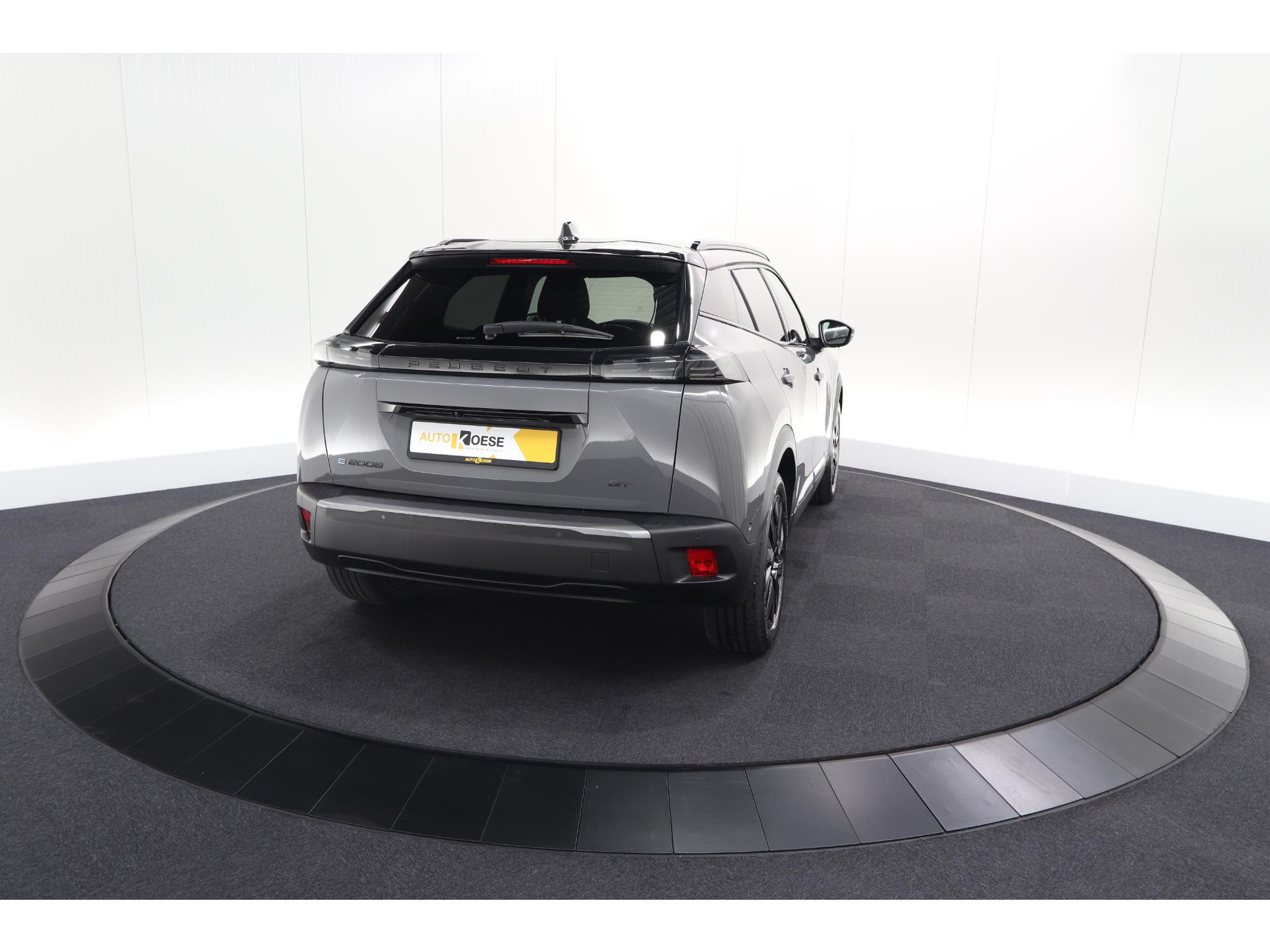 Peugeot e-2008 EV GT Avantage 54 kWh | 96.8% SOH | 11 KW Lader | 360 Camera | Panoramadak | Dodehoekdetectie