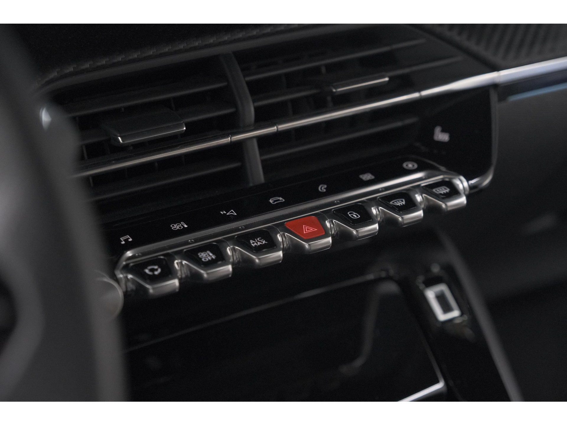 Peugeot e-208 EV GT Pack 50 kWh | Camera | Adapieve Cruise Control | Stoelverwarming | 3 FASE