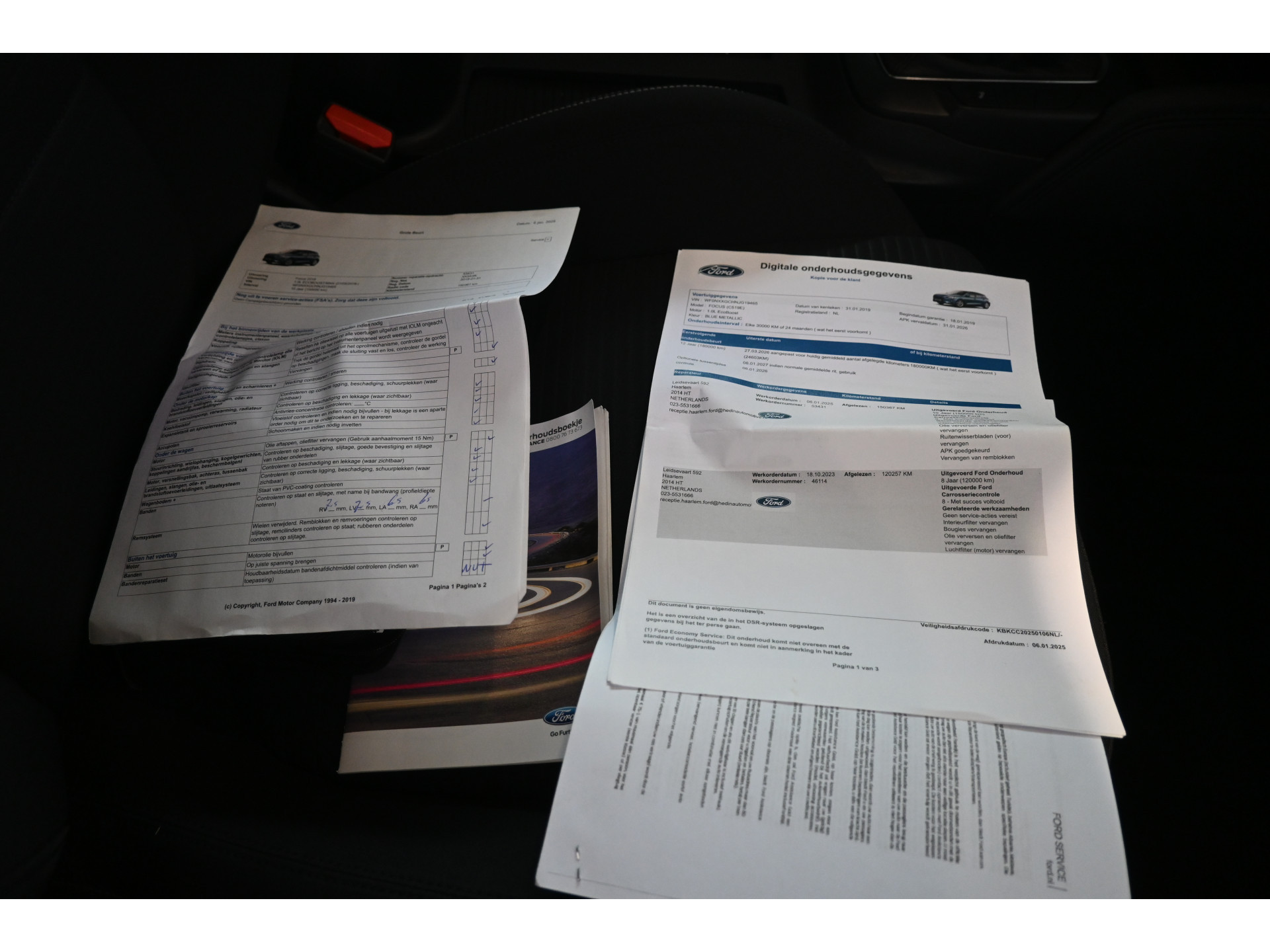 Ford Focus 1.0 EcoBoost Titanium Business Clima Navigatie Stuur/Stoelverwarming Rijklaarprijs! Inruil Mogelijk!