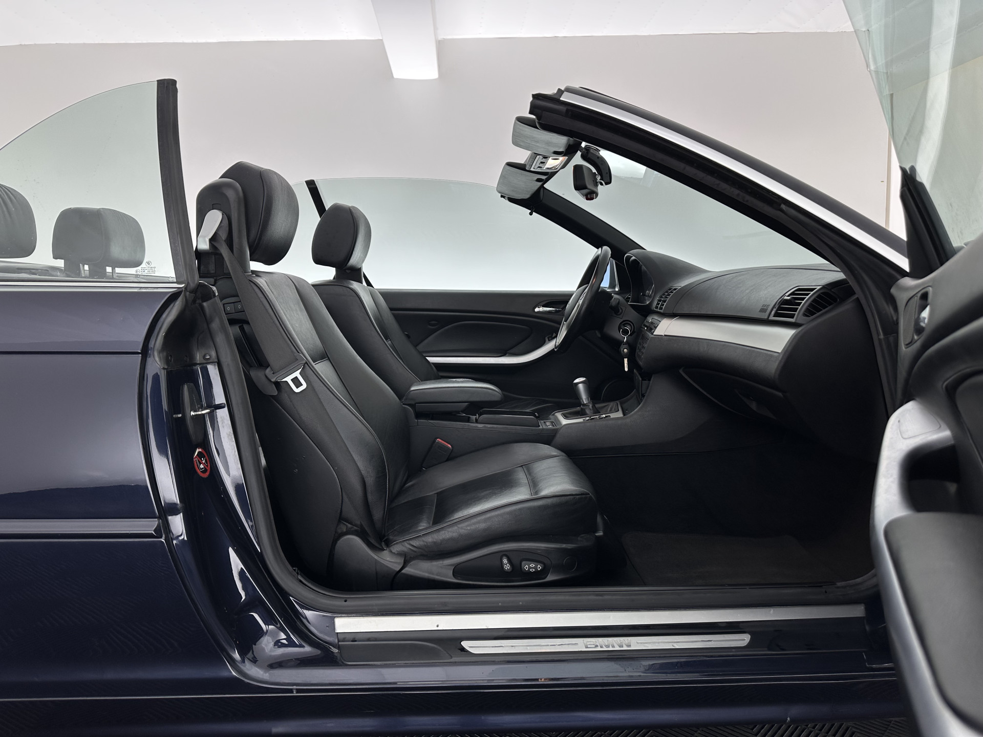 BMW 3-serie Cabrio 330Cd #car smokes excessively*LEATHER | XENON | MEMORY-PACK | SPORT-SEATS | ECC | CRUISE | 17''ALU | TOWBAR*