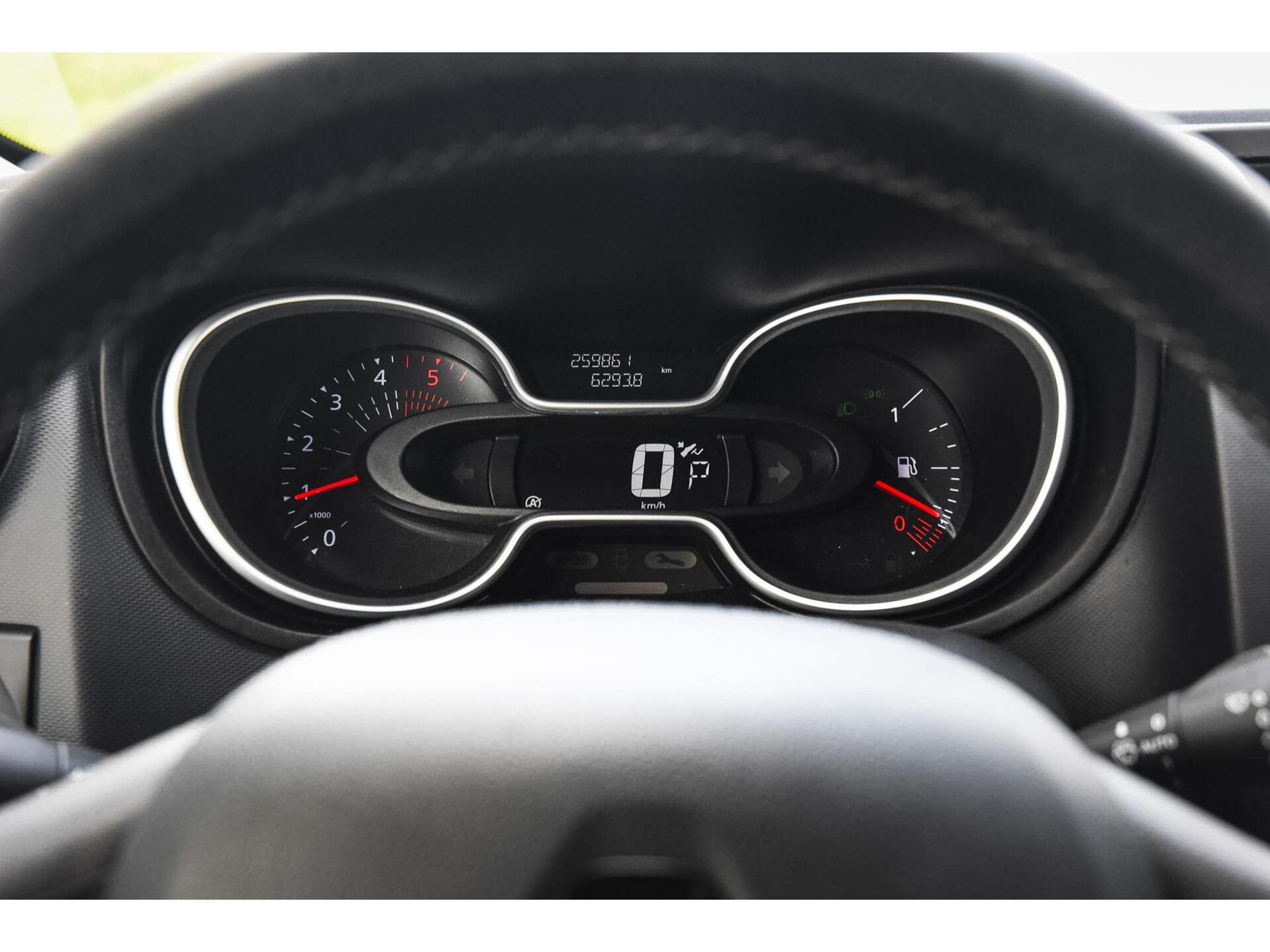 Trafic 2.0 dCi 145 DC Luxe | Automaat | 6-Pers
