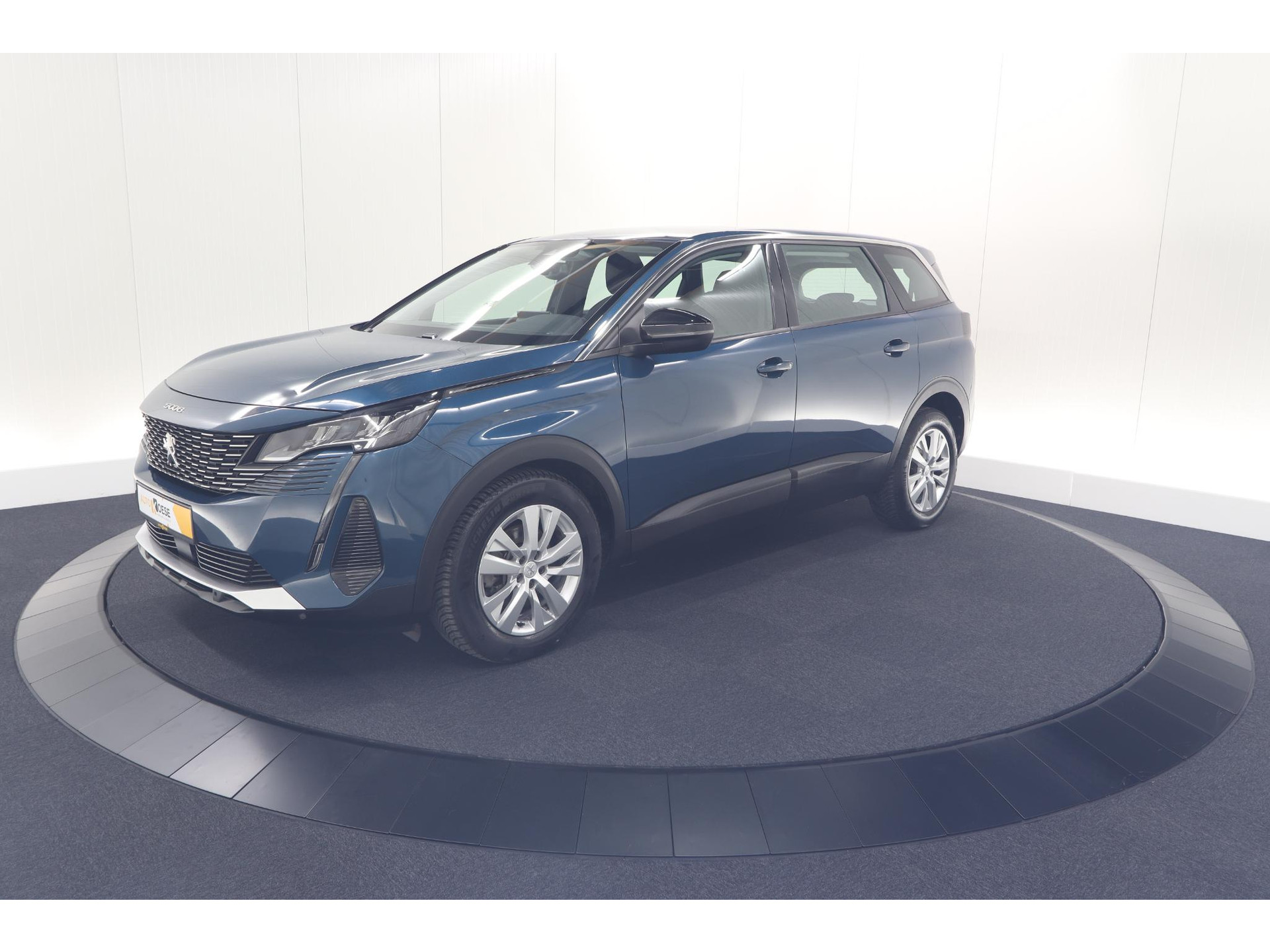 Peugeot 5008 PureTech 130 EAT8 Active Pack | 7 Zitplaatsen | Apple Carplay | Parkeersensoren | Navigatie