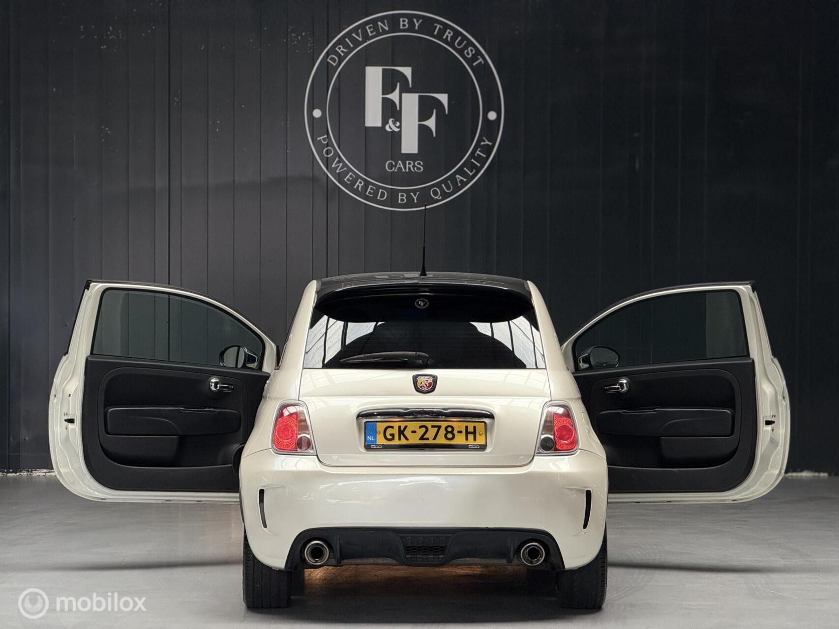 Fiat 500 1.2 Lounge|Automaat|Panodak|Leder|CarPlay|Abarth Look