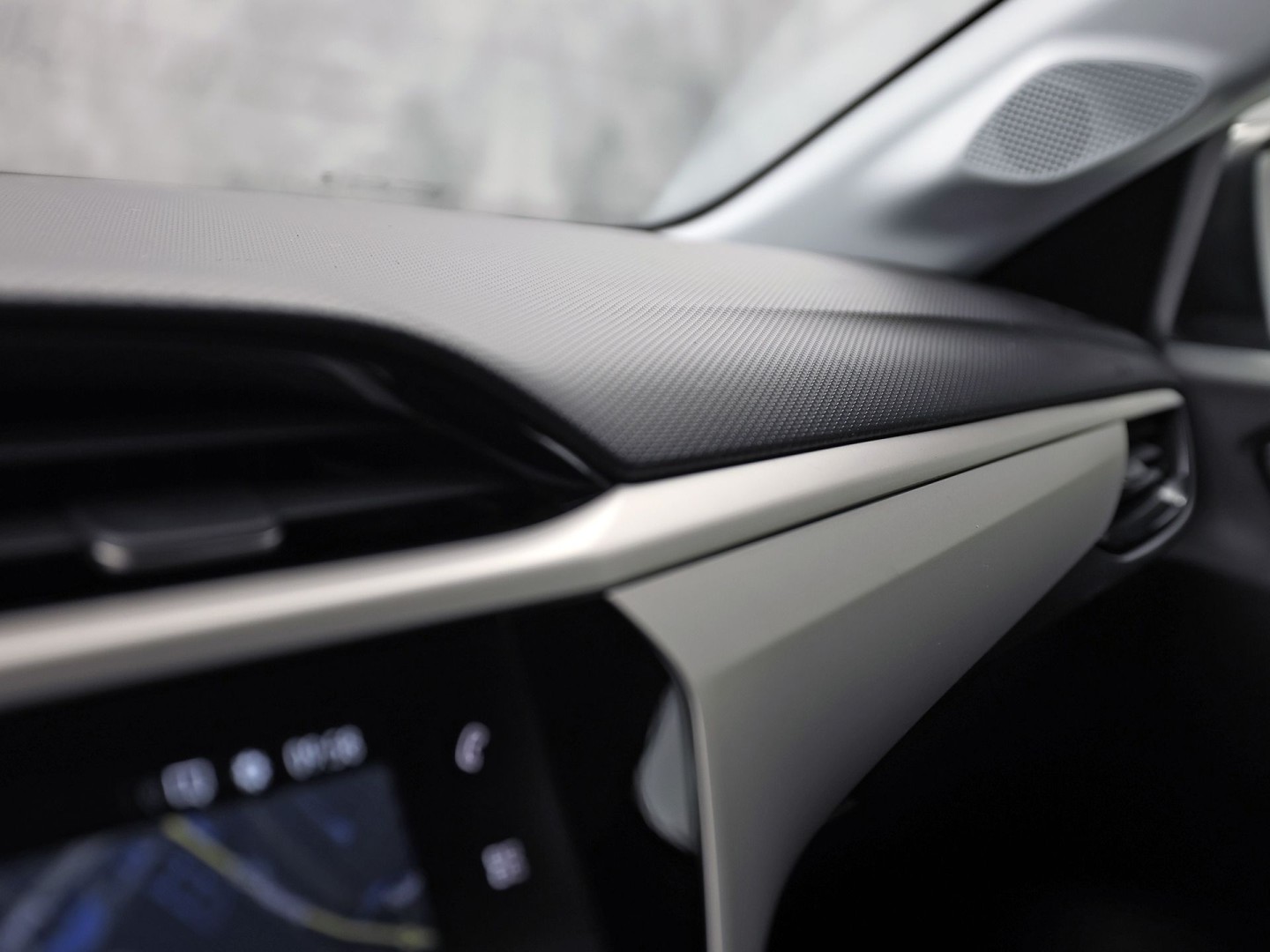 Opel Corsa 1.2 Sport (APPLE CARPLAY, GROOT NAVI, 360 CAMERA, SPORTSTOELEN, LM VELGEN, CRUISE, NIEUWSTAAT)