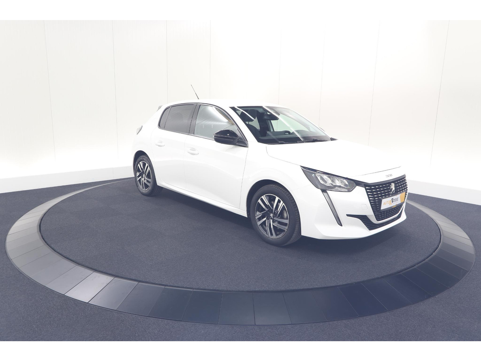 Peugeot 208 PureTech 100 PK Allure | Apple Carplay | Parkeersensoren | Lichtmetalen velgen