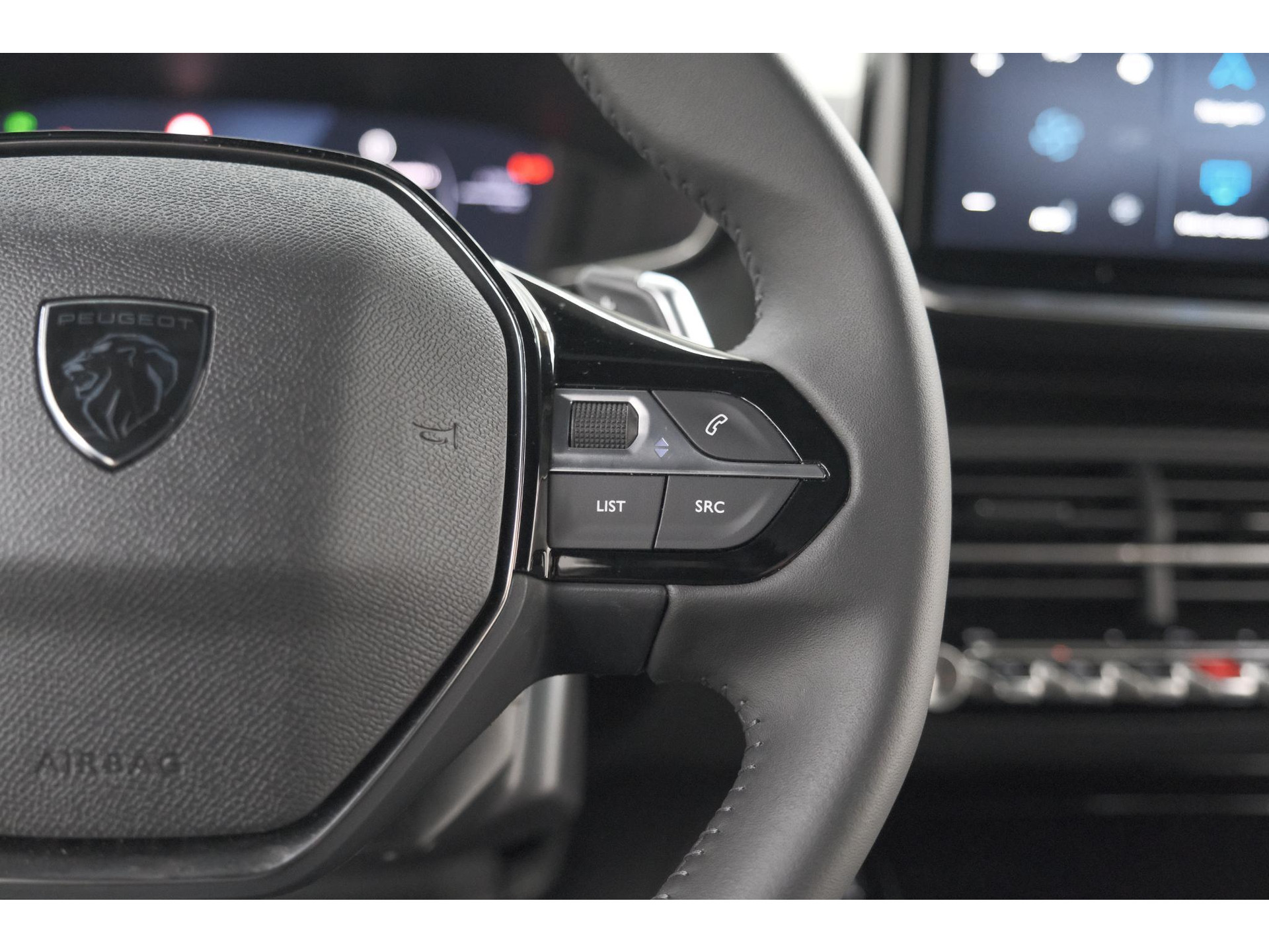 Peugeot 2008 Hybrid 145 e-DCS6 Allure | 360 Camera | Adaptieve Cruise Control | Navigatie | Dodehoekdetectie