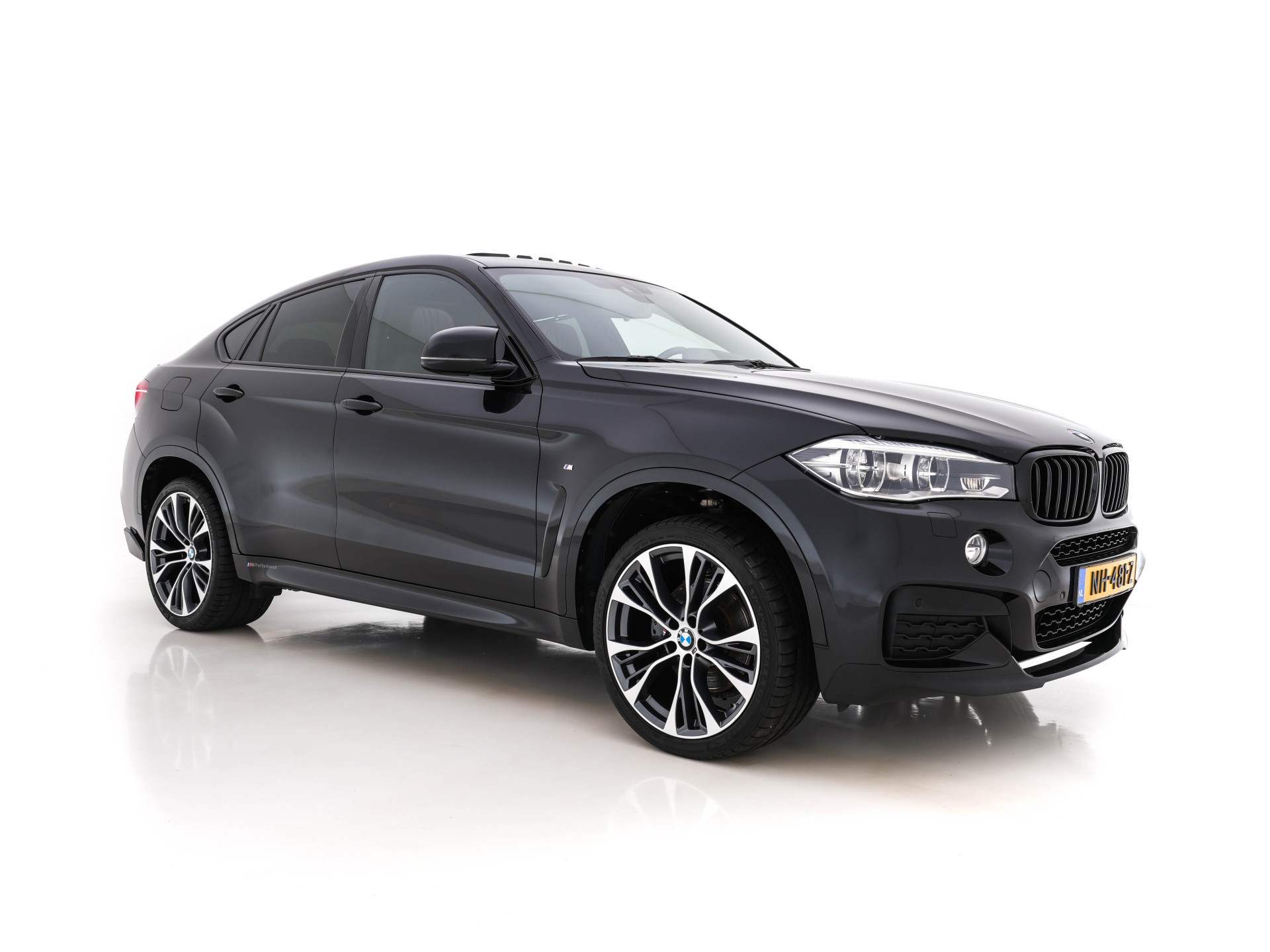 BMW X6 xDrive40d M-Sportpack High Executive Aut. *PANO | LUXURY-LEATHER | BANG/OLUFSEN-SURROUND | HEAD-UP | SOFT-CLOSE | FULL-LED | MEMORY-PACK | DIGI-COCKPIT | KEYLESS | CAMERA | NAVI-FULLMAP | HEATED-SPORTSEATS | 21"ALU*