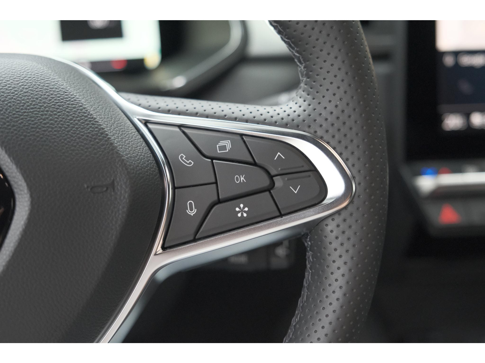 Renault Captur TCe 90 techno | Nieuw Model | Camera | Harman Kardon | Apple Carplay | Parkeersensoren | 18 Inch Lichtmetalen Velgen