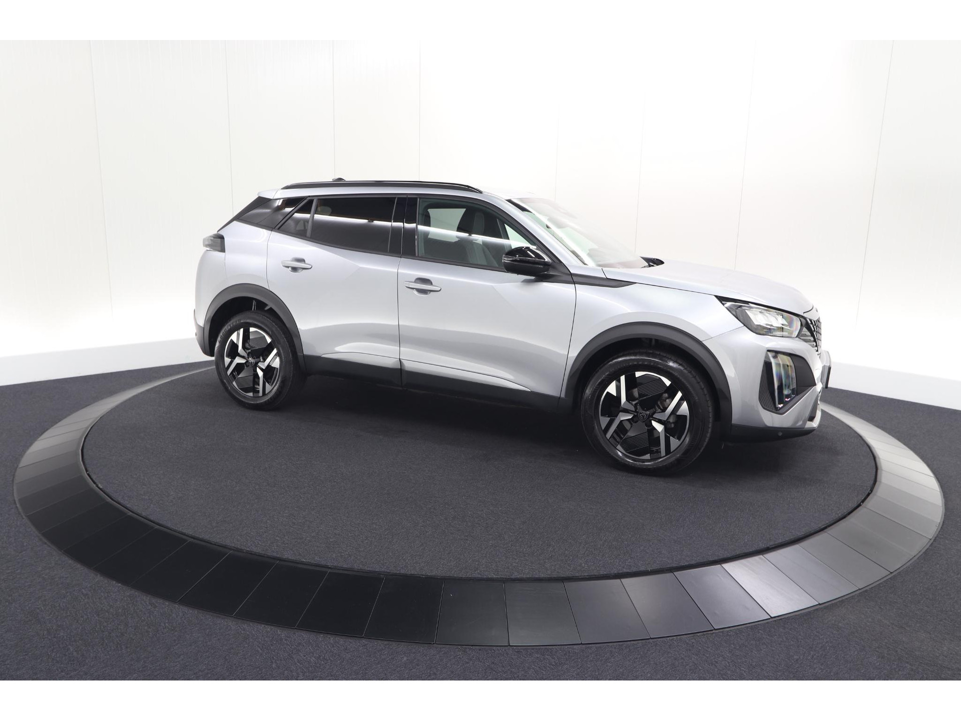 Peugeot 2008 PureTech 100 Allure | Apple Carplay | Parkeersensoren | Climate control