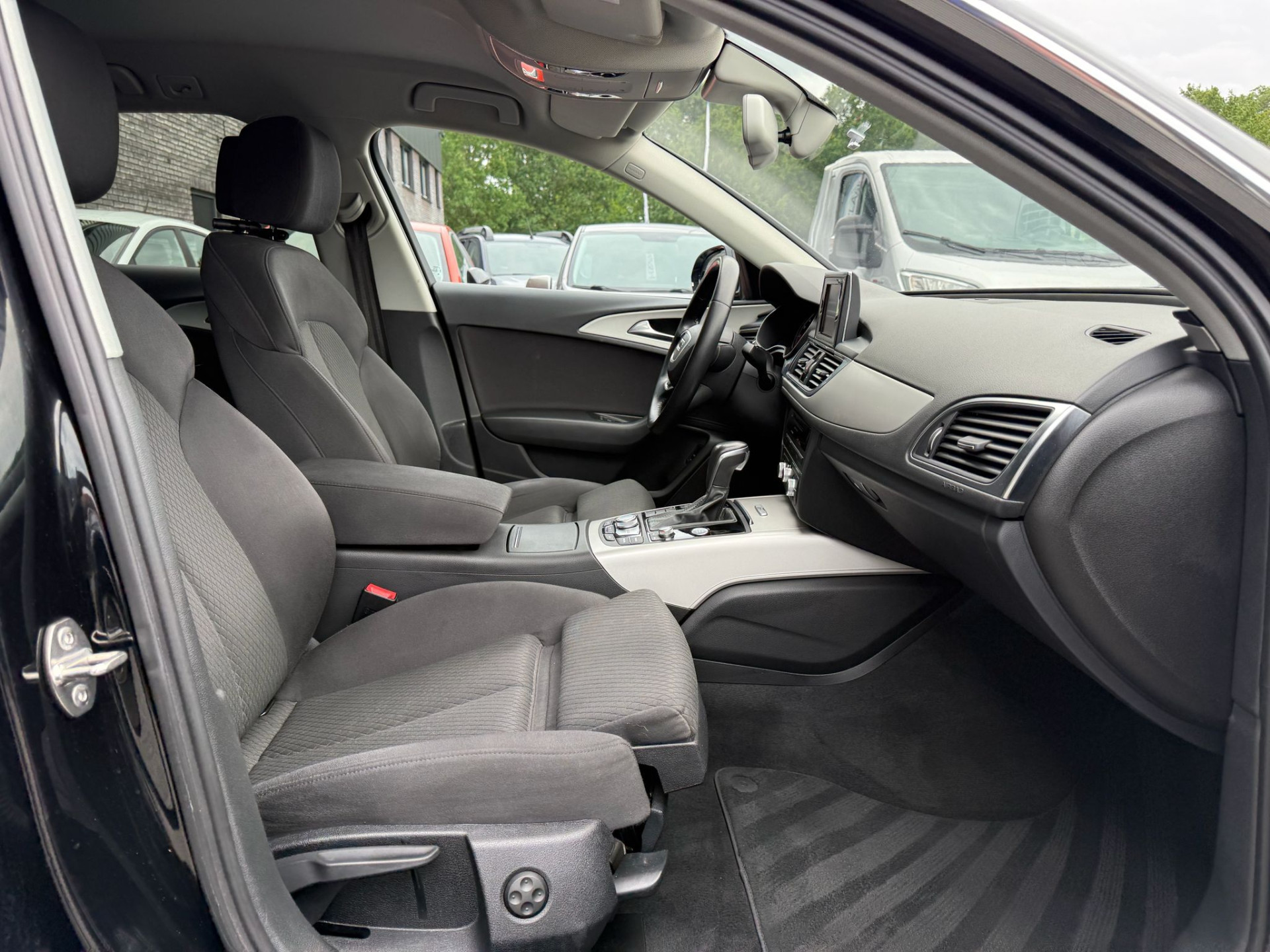 Audi A6 Avant 1.8 TFSI ultra Premium Edition | 1E EIGENAAR | 3/6/12MND GARANTIE | ACC | DODE HOEK | LED | STOEL/STUUR VERWM. | DAB | NAVI | TREKHAAK |