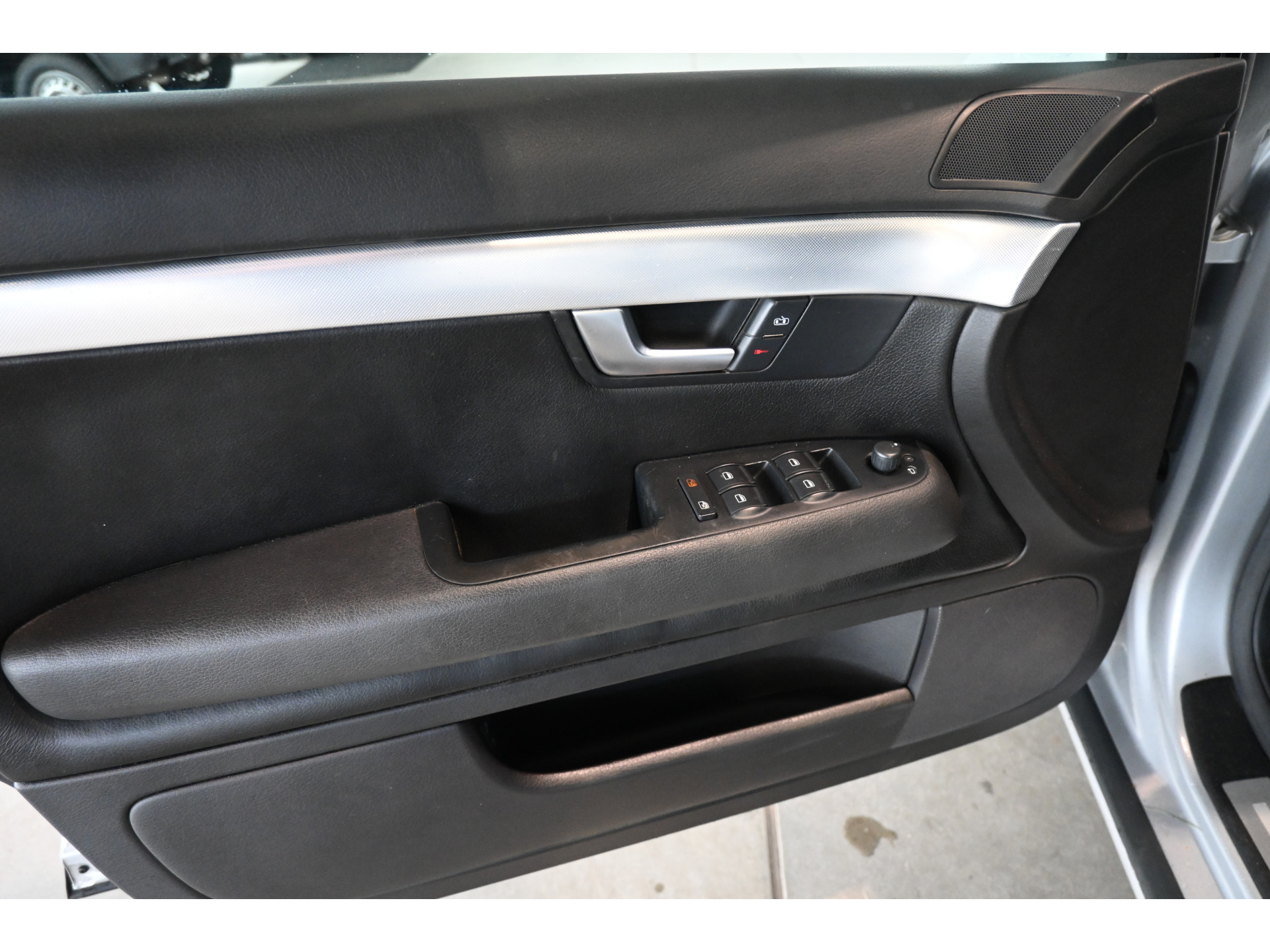 Audi A4 Limousine 2.7 TDI Advance Airco Leder Cruise Xenon Elektrisch pakket Schuif / kanteldak Inruil mogelijk!