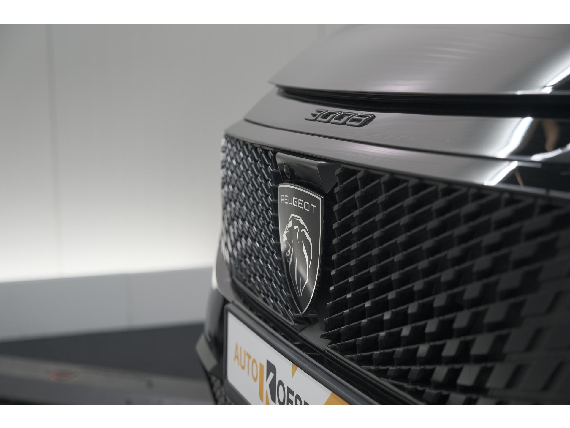 Peugeot 3008 1.2 Hybrid 136 GT | Panoramadak | 360 Camera | Stoelverwarming | Elektrische Kofferklep | Allseason Banden