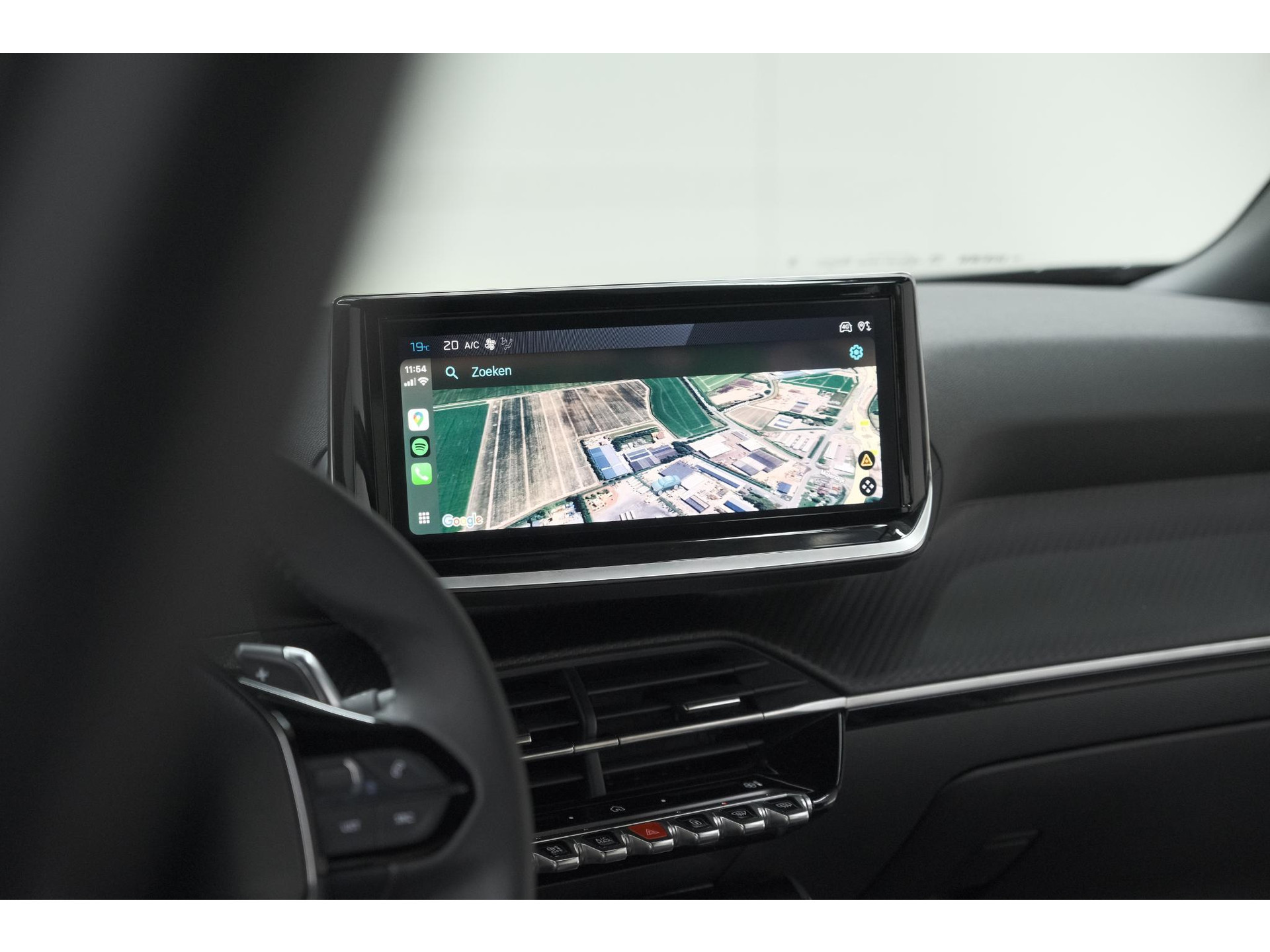 Peugeot 2008 1.2 Hybrid 145 Allure | 360 Camera | Adaptieve Cruise Control | Dodehoekdetectie | Apple Carplay