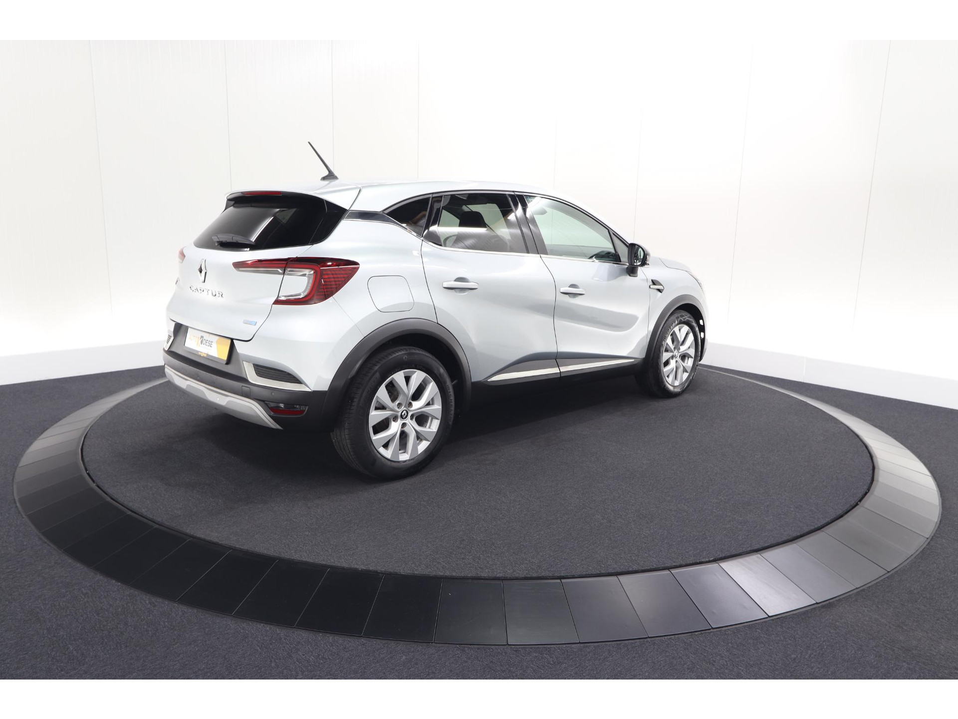 Renault Captur 1.6 E-Tech full hybrid 145 techno | Camera | Parkeersensoren | Climate control | Keyless