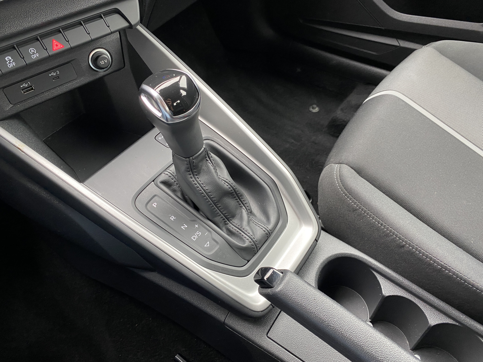 Audi A1 Sportback 30 TFSI Advanced Edition 116 pk AUT. | 1e eigenaar | dealer onderh. | apple carplay | climate control | stoelverw.