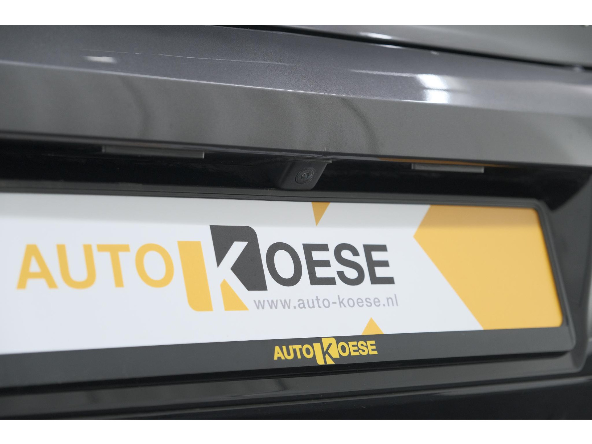 Peugeot 208 PureTech 100 EAT8 GT | Camera | Dodehoekdetectie | Navigatie | Apple Carplay