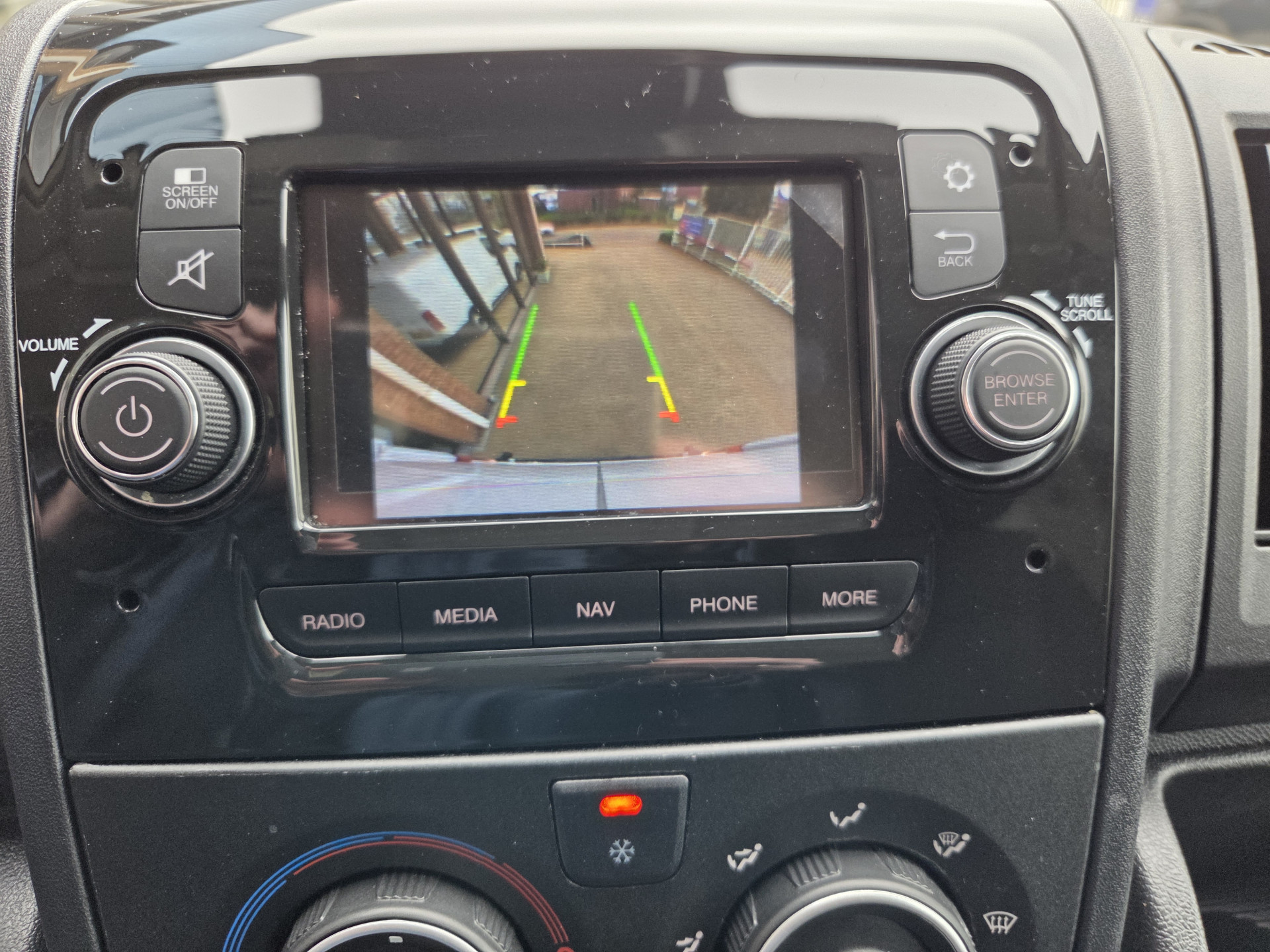 Peugeot Boxer 2.2 BlueHDI 140Pk L4H2 Airco Navi PDC Cruise control Achteruitrijcamera