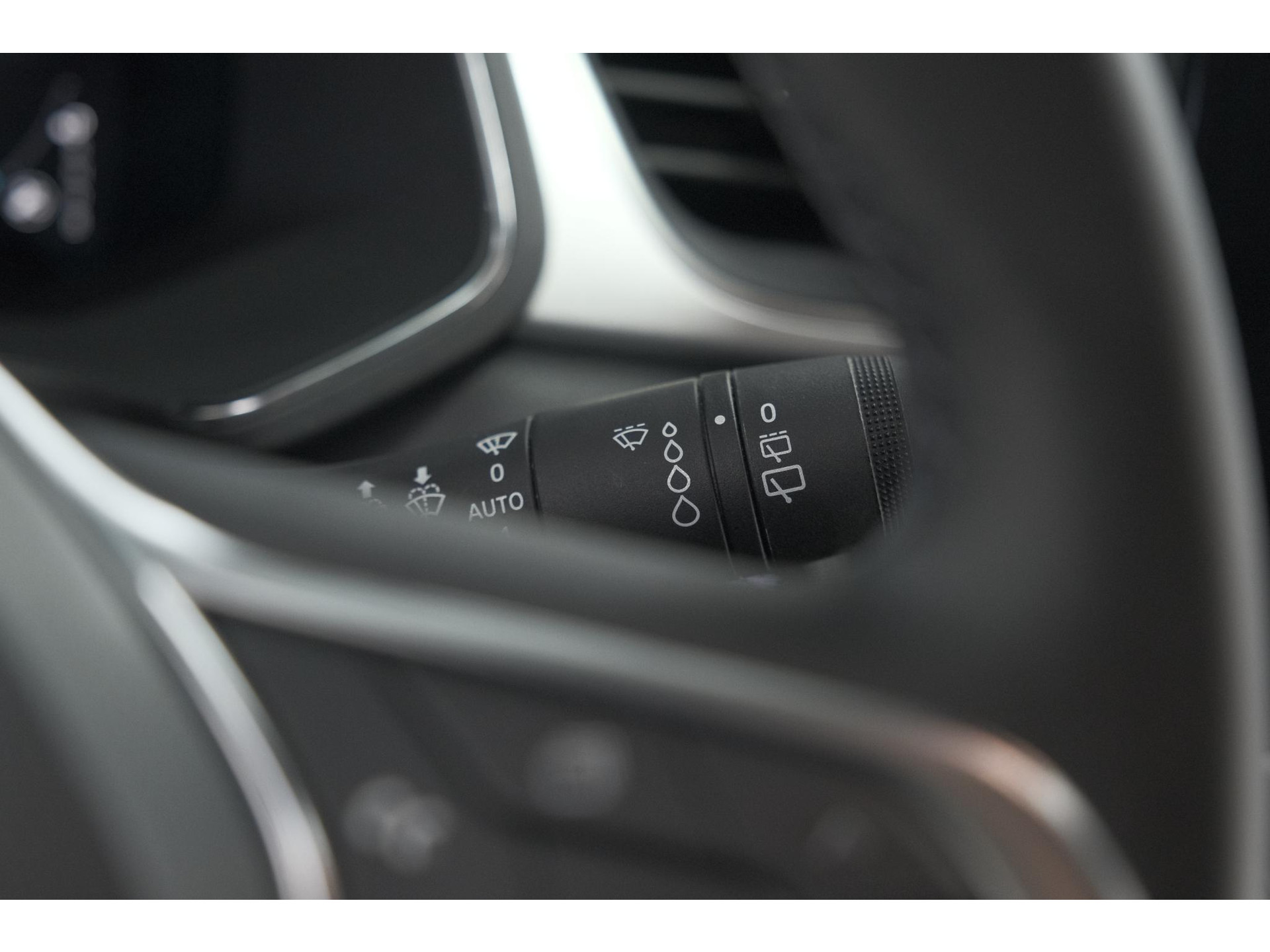 Renault Captur 1.6 E-Tech full hybrid 145 techno | Pack Full Screen | Camera | Navigatie | Allseason Banden