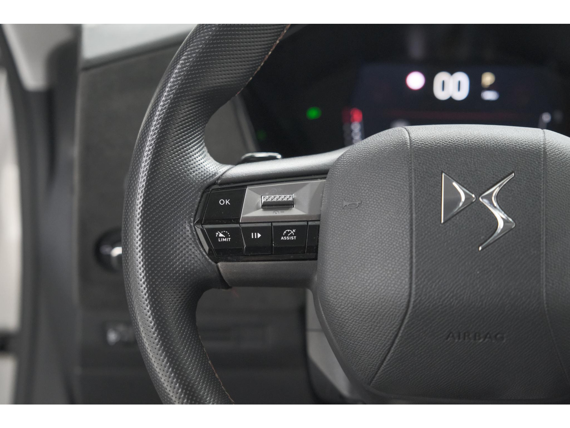 DS 4 PureTech 130 EAT8 Performance Line | Camera | Apple Carplay | Alcantara® bekleding | Parkeersensensoren