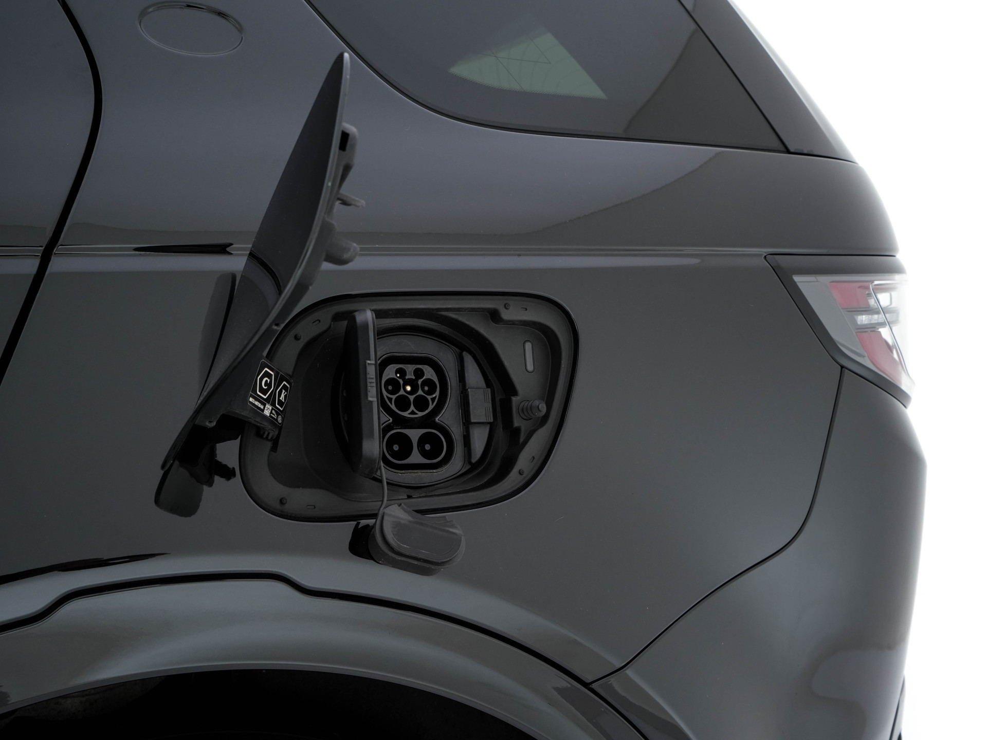 Land Rover Discovery Sport P300e 1.5 R-Dynamic Sportpack HSE AWD (INCL-BTW) *PANO | LEATHER | MERIDIAN-AUDIO | FULL-LED | MEMORY-PACK | DIGI-COCKPIT | NAVI-FULLMAP | CAMERA | KEYLESS | PRIVACY-GLASS | DAB | SHIFT-PADDLES | TOWBAR | LANE-ASSIST | 20'