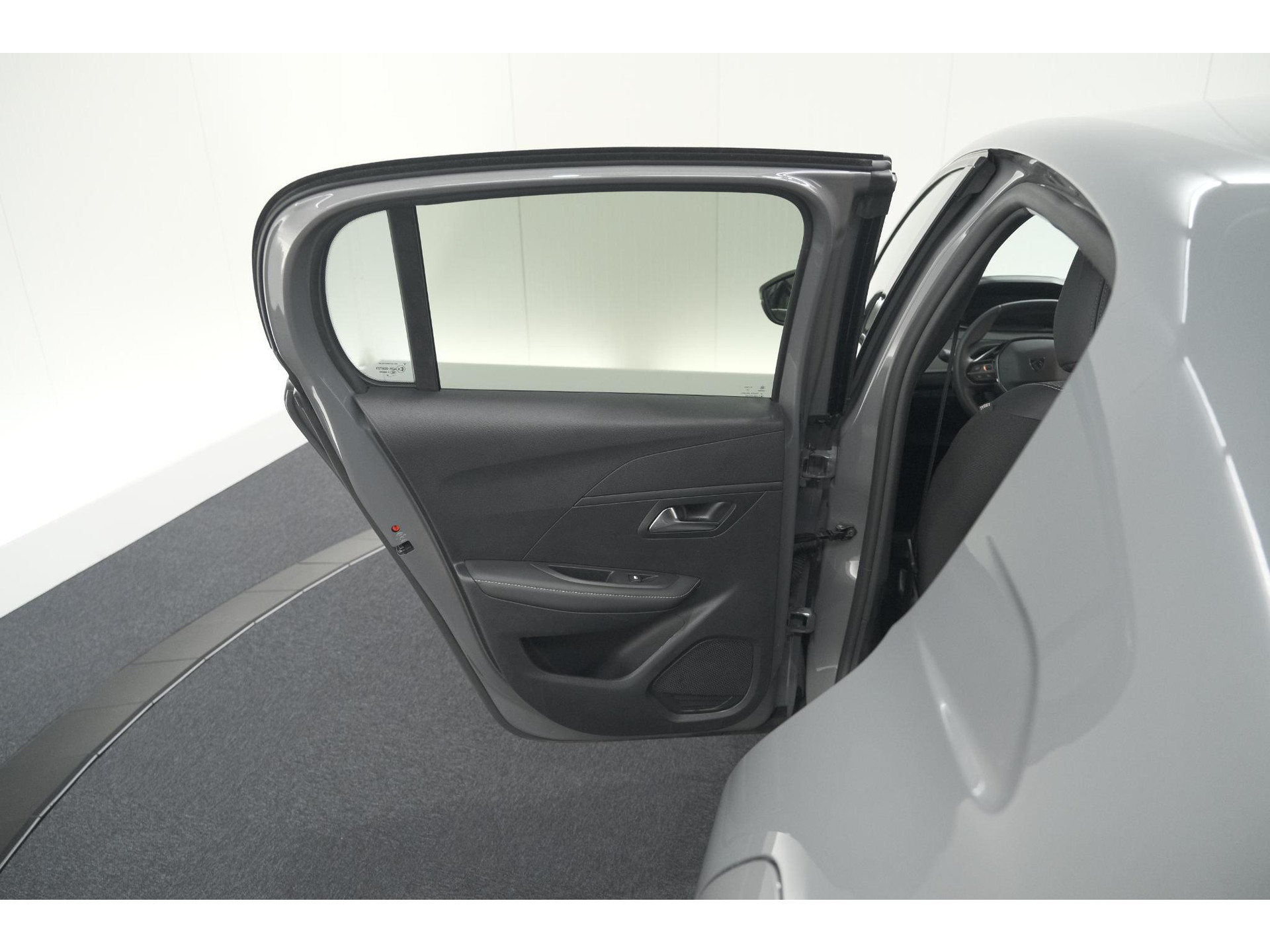Peugeot 208 PureTech 100 Allure | Apple Carplay | Parkeersensoren | Climate Control