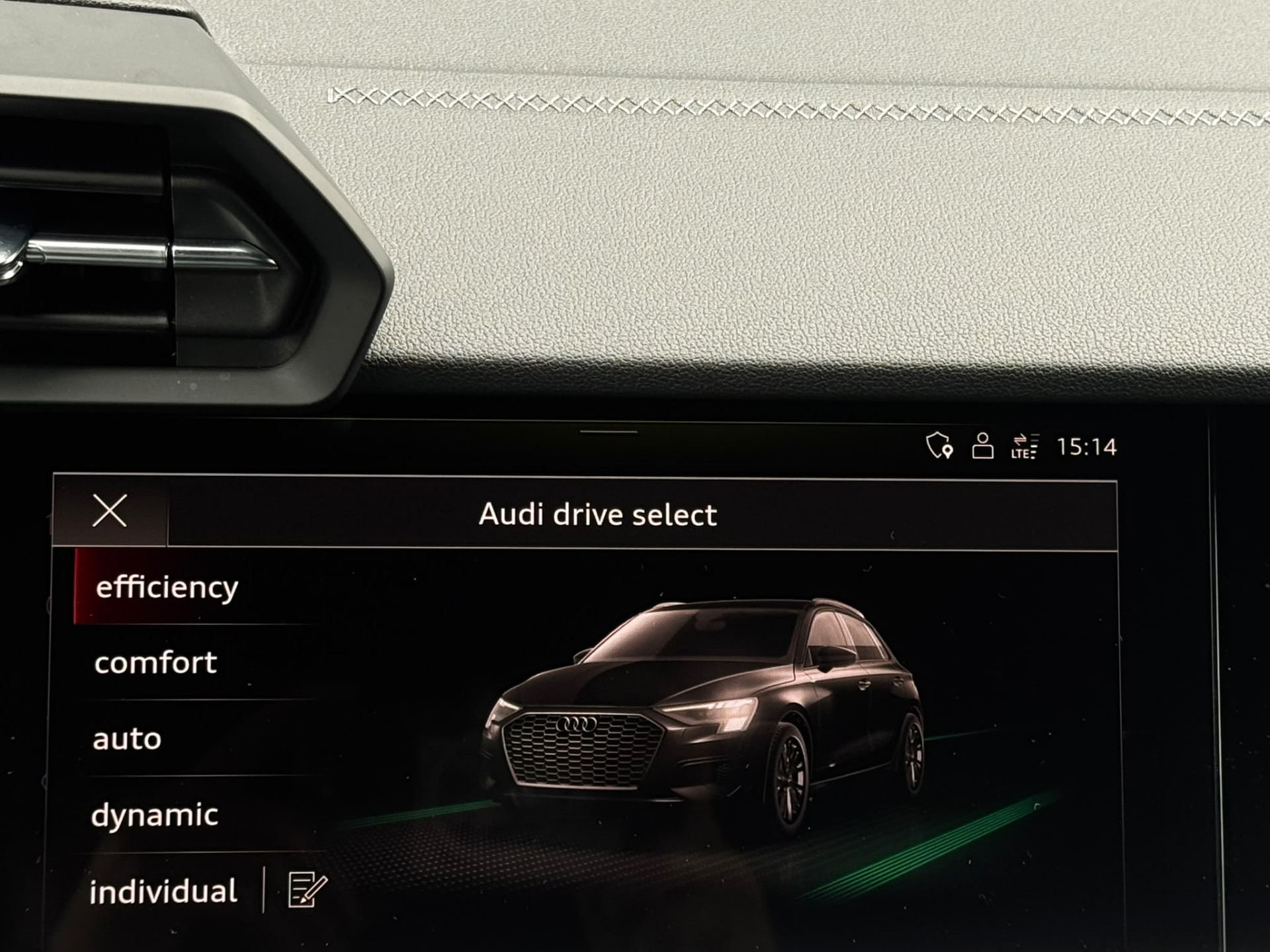 Audi A3 Sportback 40 TFSI e 204PK 2X S-Line Camera Keyless Black Pakket