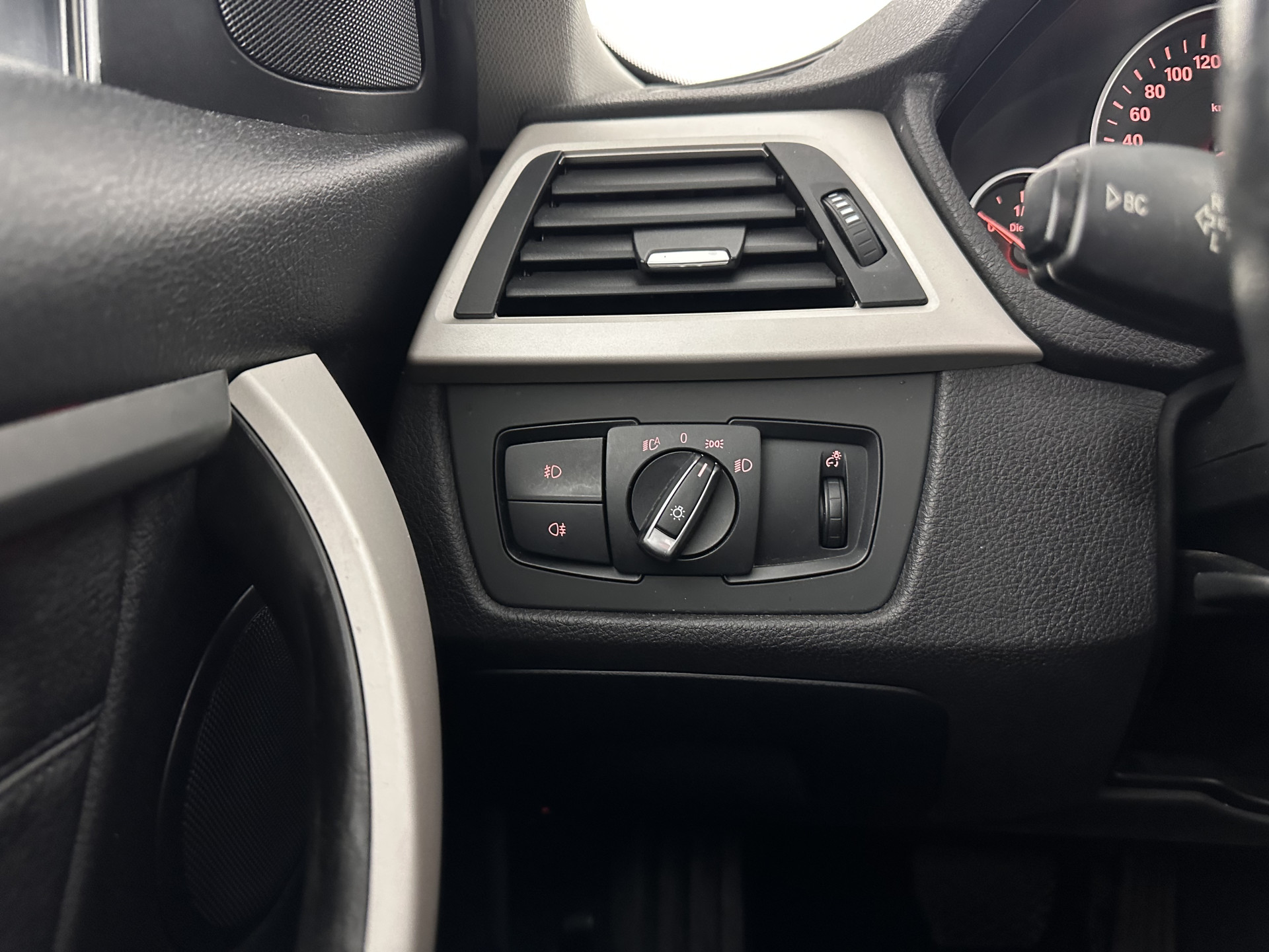 BMW 3-serie Touring 320d EDE Corporate Lease Essential Aut. *PANO | FULL-LEATHER | FULL-LED | NAVI-FULLMAP | HEATED-COMFORTSEATS | HIFI-SOUND | ECC | PDC | CRUISE | 16''ALU*