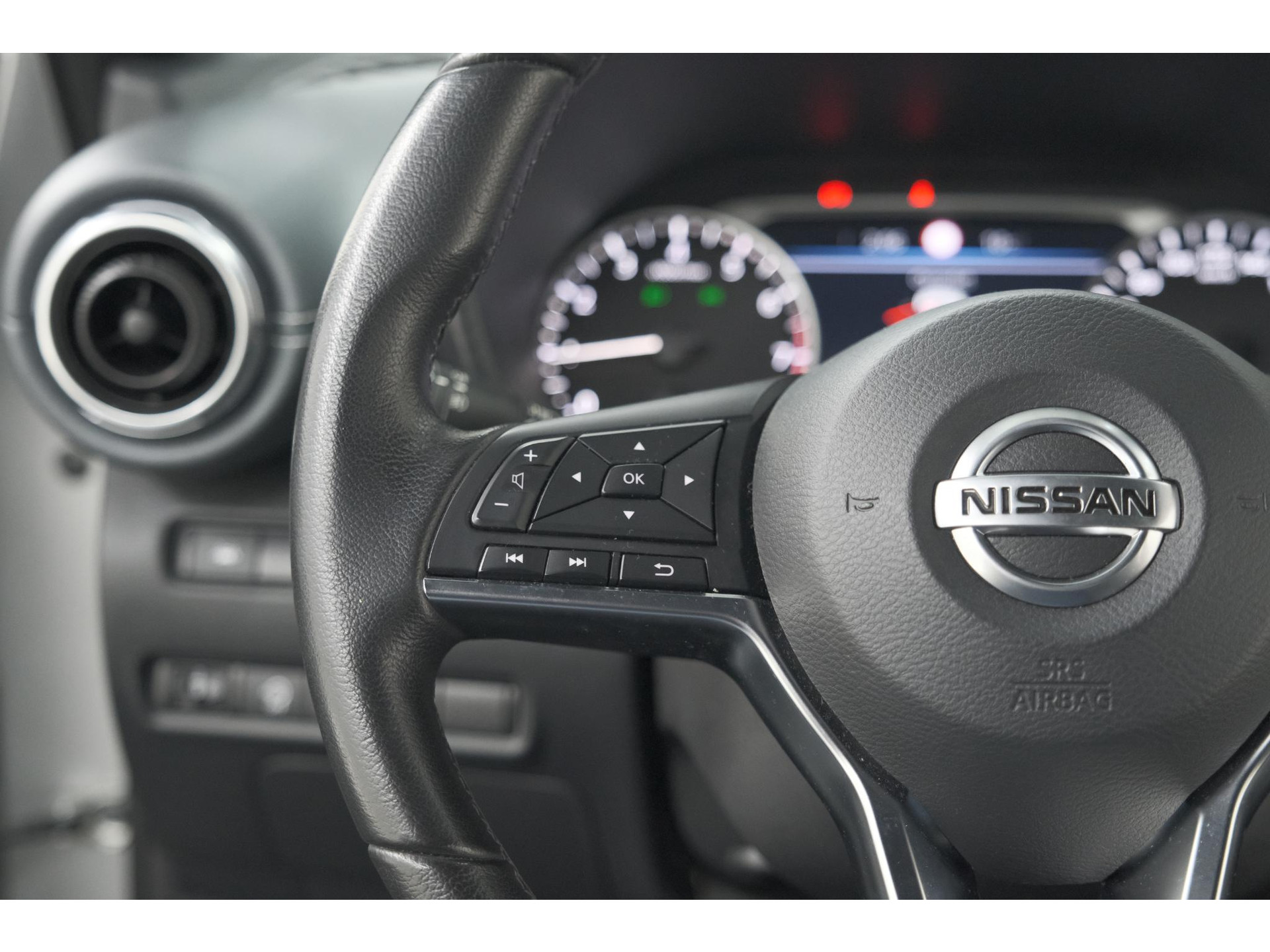 Nissan Juke 1.0 DIG-T Premiere Edition | Trekhaak | Camera | Apple Carplay | Parkeersensoren