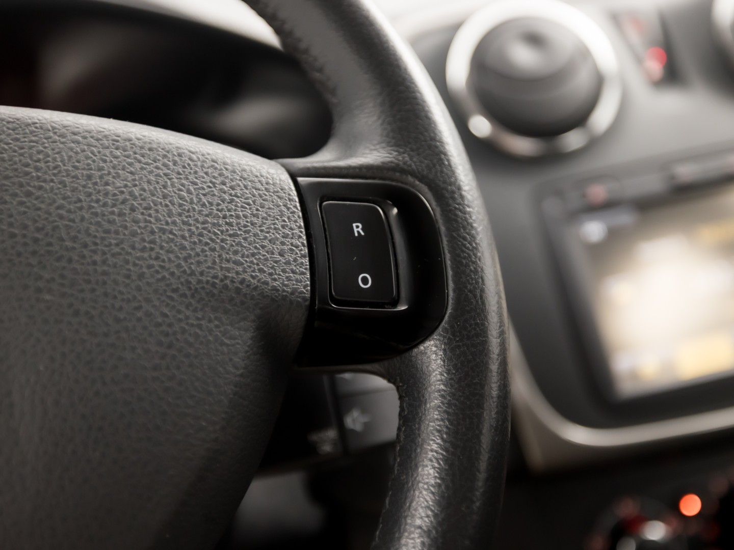 Dacia Sandero 0.9 TCe Stepway Lauréate (NAVIGATIE, AIRCO, LM VELGEN, SPORTSTOELEN, PARKEERSENSOREN, NIEUWSTAAT)