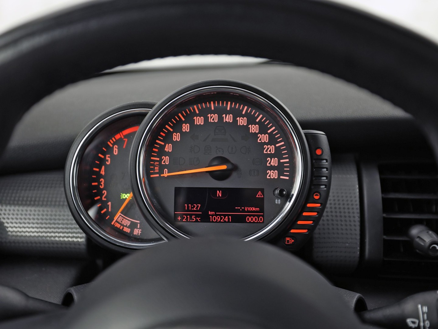 MINI 3-deurs 1.5 Cooper Sport 136Pk (NAVIGATIE, GETINT GLAS, AIRCO, BLUETOOTH, LM VELGEN, SPORTSTOELEN, CRUISE, NIEUWE APK, NIEUWSTAAT)