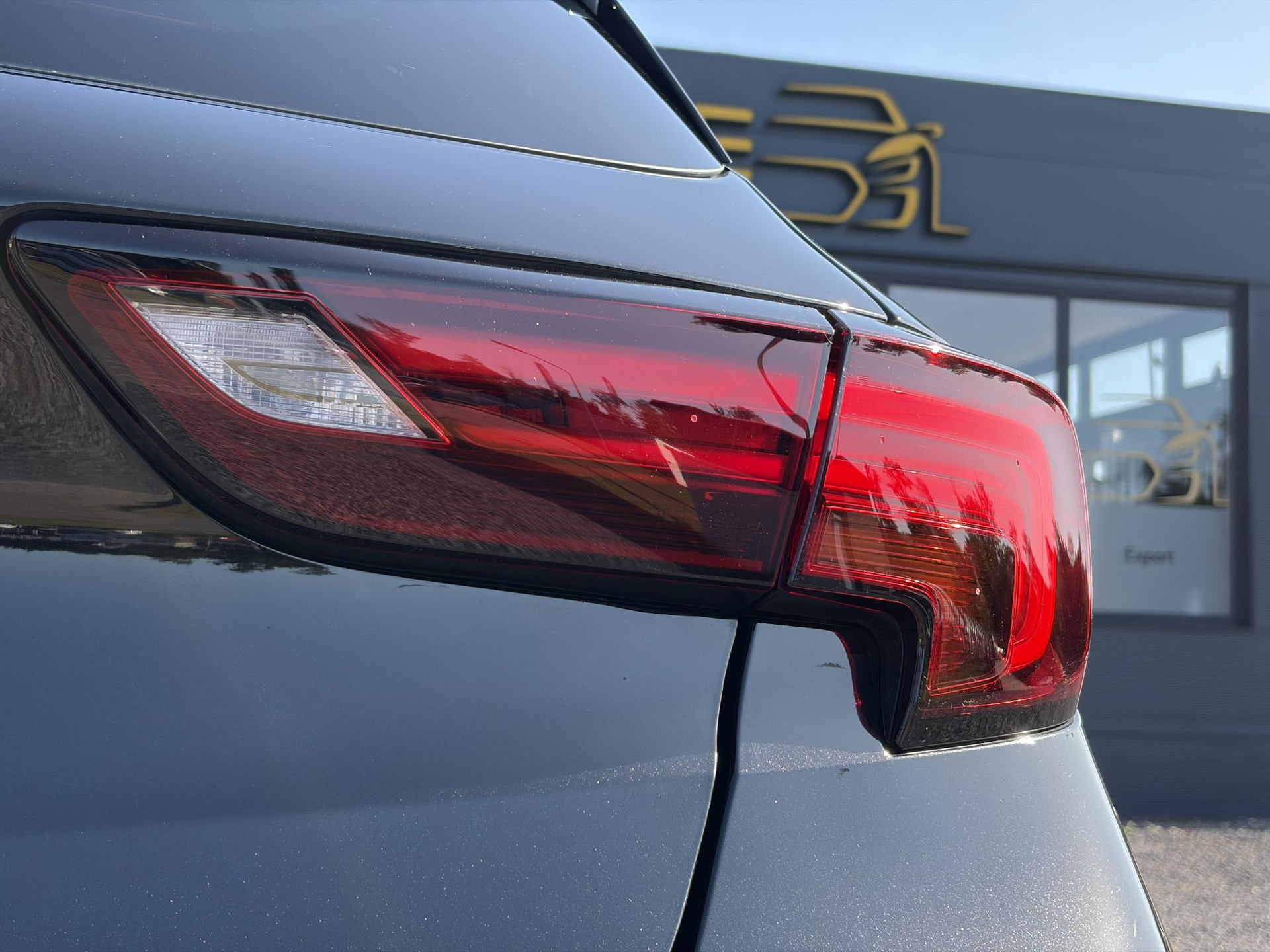 Opel Astra 1.2 Launch Elegance 2e Eigenaar,Camera,Stoelverw-Stuurverw,110pk,Navi,Carplay,Halfleder,Elekt.Stoel,6 Bak,Clima,Cruise,Lm velgen,Pdc V+A,N.A.P,Net beurt gehad,Apk tot 09-2028