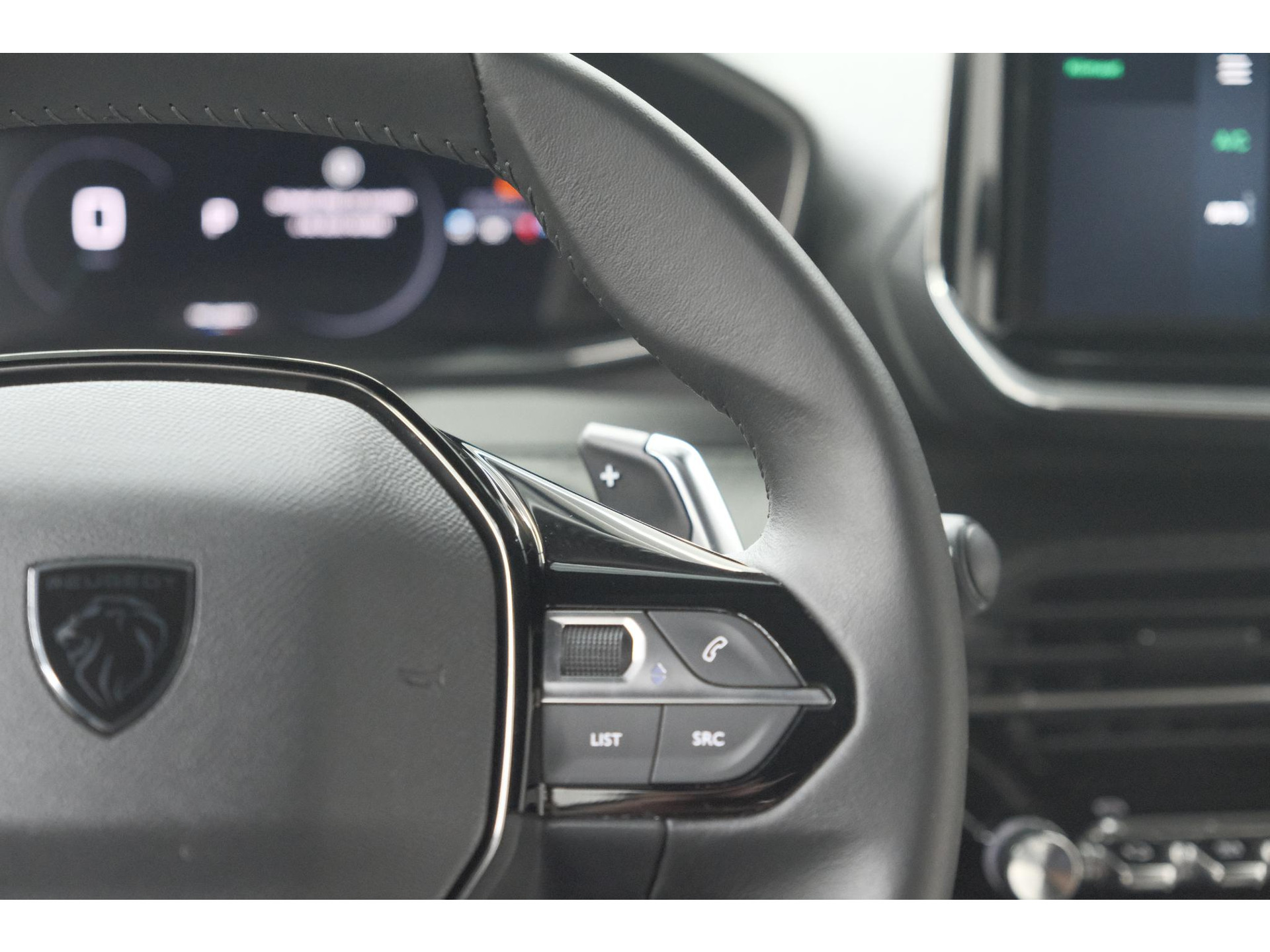 Peugeot 2008 PureTech 130 EAT8 Allure | Camera | Navigatie | Parkeersensoren | Apple Carplay