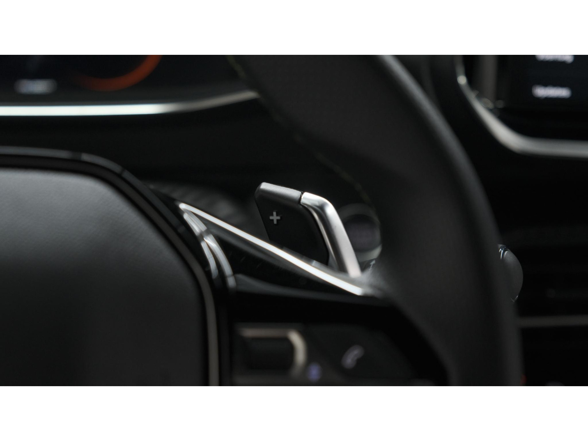 Peugeot 2008 PureTech 130 EAT8 GT | 360 Camera | Adaptieve Cruise Control | Dodehoekdetectie | Apple Carplay