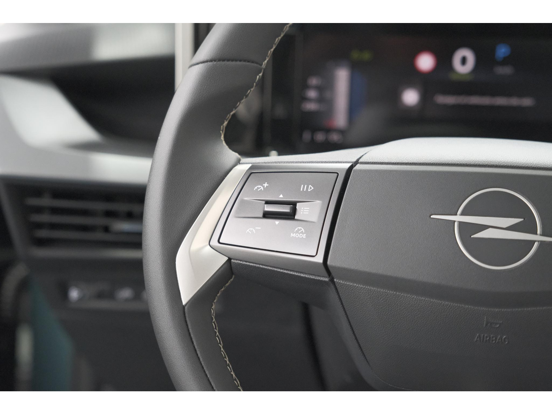 Opel Frontera Electric GS 44 kWh | 11 KW Laadfunctie | Camera | Dodehoekdetectie | Apple Carplay