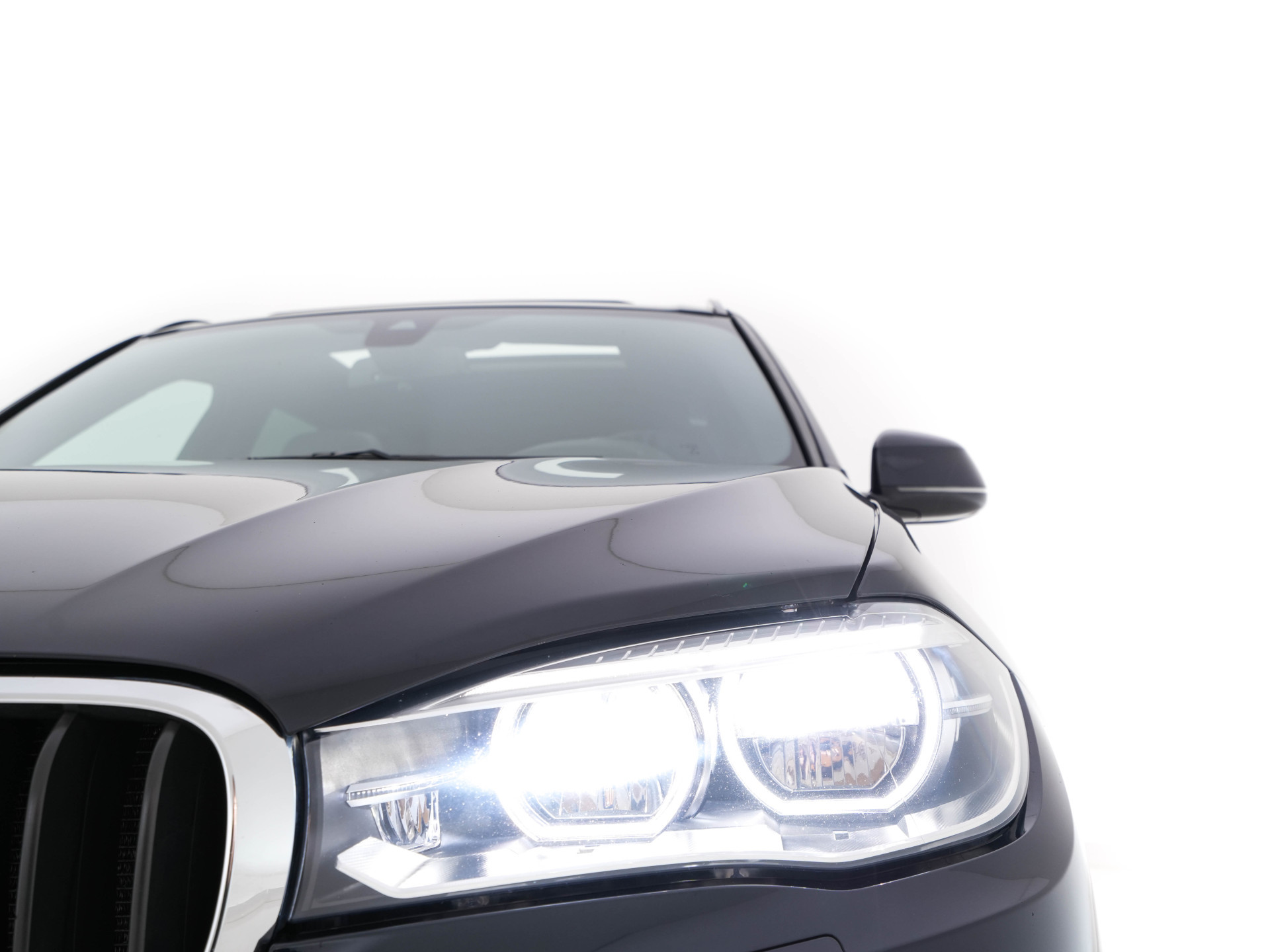 BMW X5 xDrive30d High Executive M-Sportpack Aut. *PANO | LUXURY-LEATHER | FULL-LED | HARMAN/KARDON-SURROUND | HEAD-UP | MEMORY-PACK | DIGI-COCKPIT | KEYLESS | CAMERA | NAVI-FULLMAP | AMBIENT-LIGHT | HEATED-COMFORT-SEATS | SHIFT-PADDLES