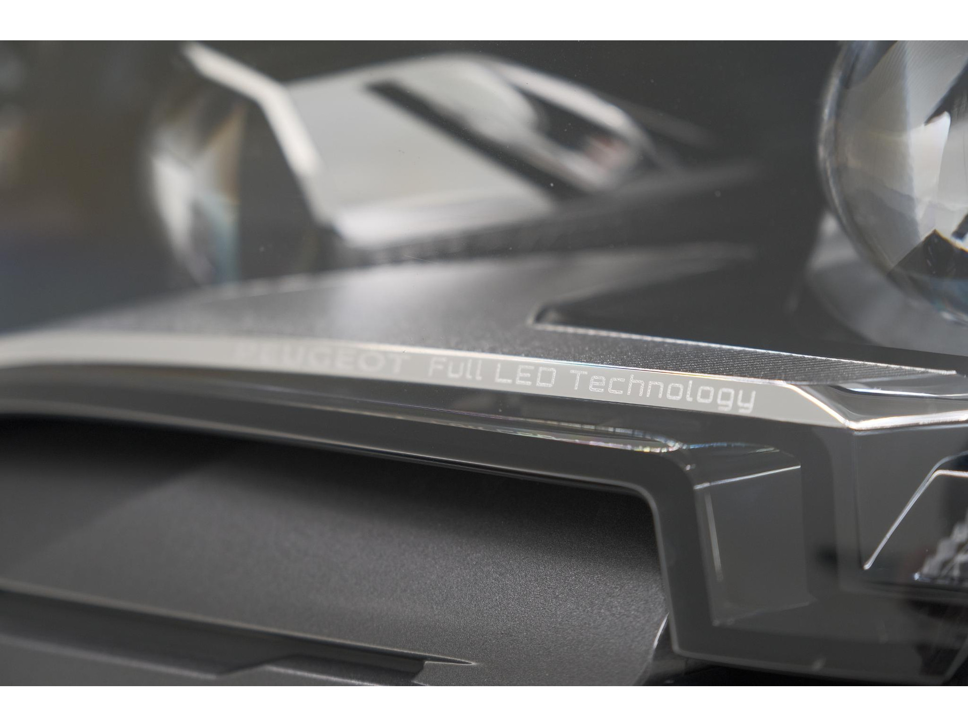 Peugeot 3008 PureTech 130 EAT8 GT | Camera | Dodehoekdetectie | Adaptieve Cruise Control