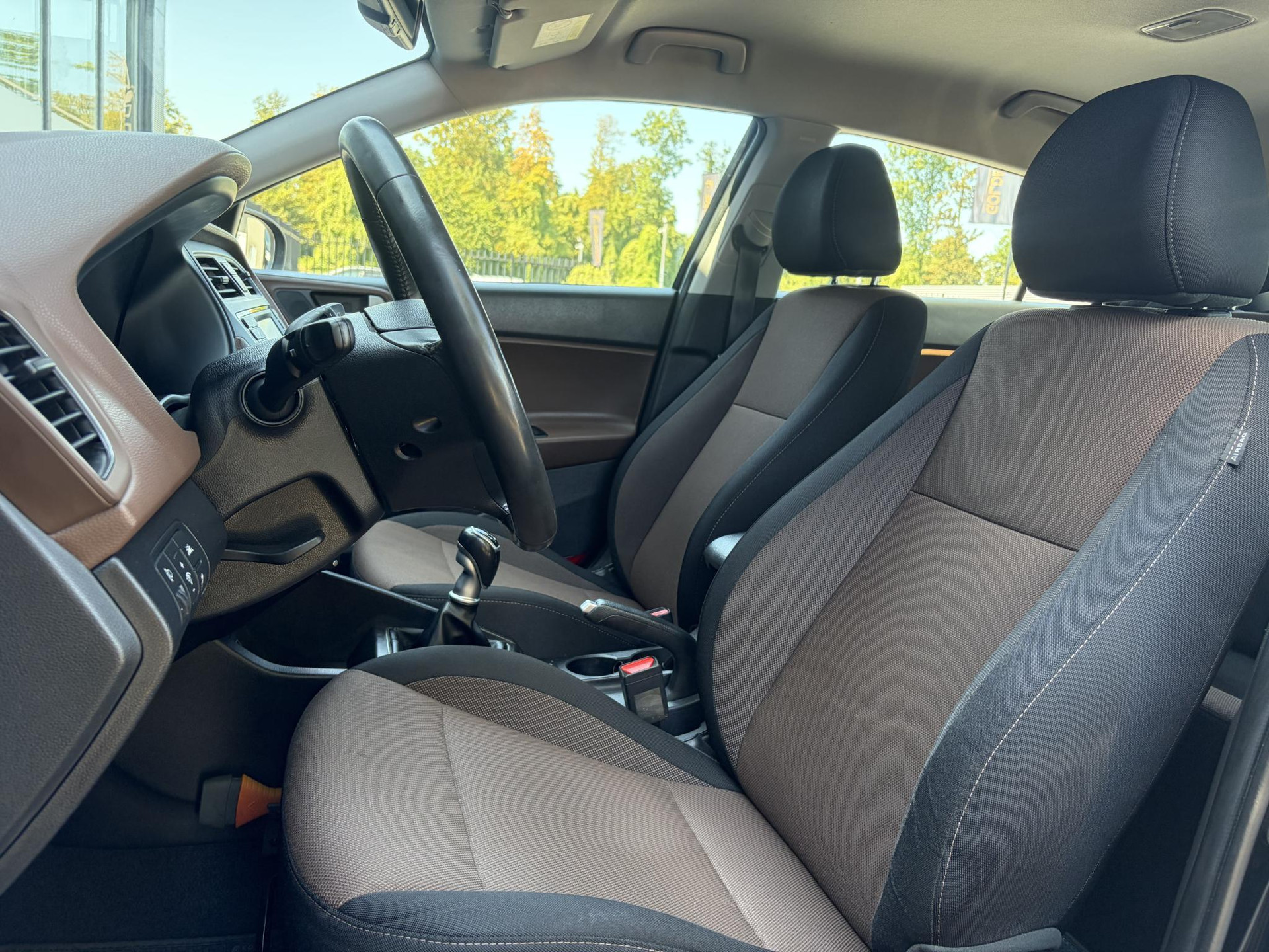 Hyundai i20 1.0 T-GDI Comfort 2e Eigenaar l Trekhaak l Navi l Camera l Carplay l Clima l Cruise l Rijstrooksensor l Pdc l N.A.P l Apk tot 05-2027