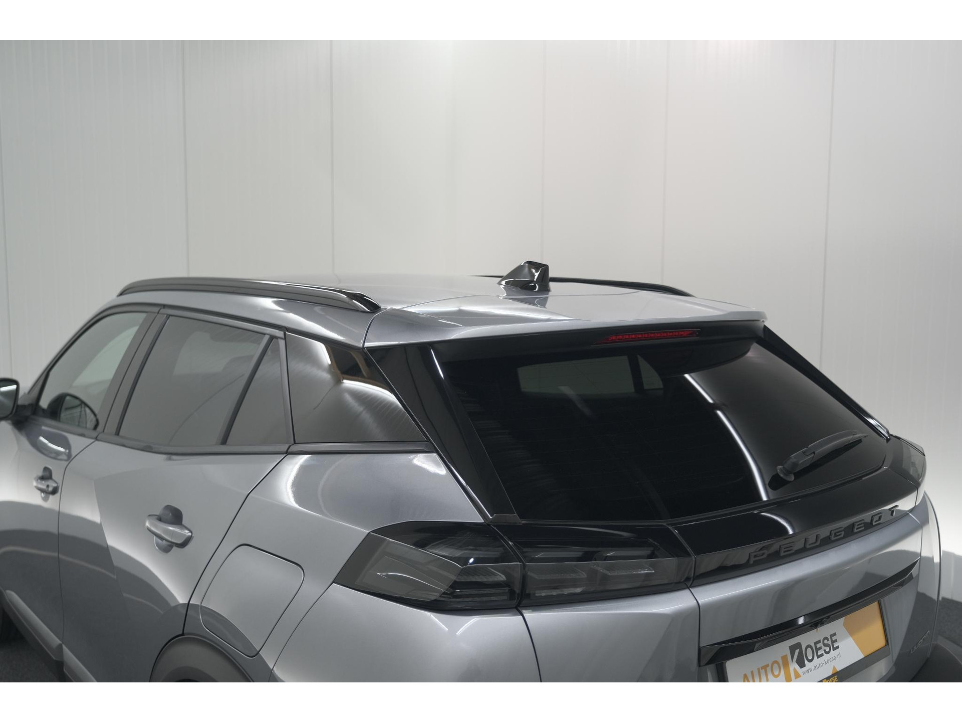Peugeot 2008 Hybrid 136 e-DCS6 Allure | 360 Camera | Adaptieve Cruise Control | Dodehoekdetectie | Navigatie