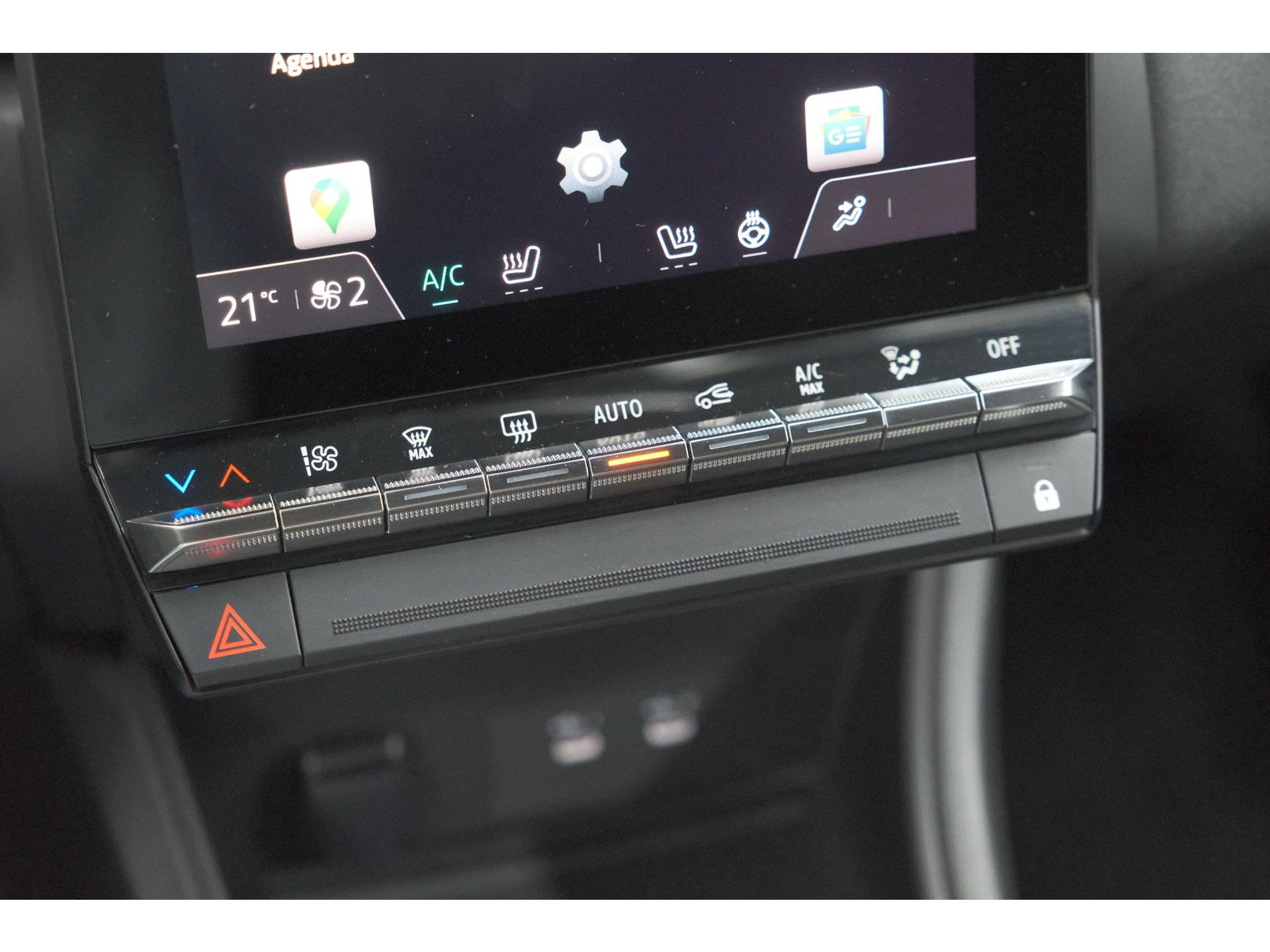 Renault Captur TCe 90 Techno | Nieuw Model | Camera | Harman Kardon | Apple Carplay | Parkeersensoren | 18 Inch Lichtmetalen Velgen