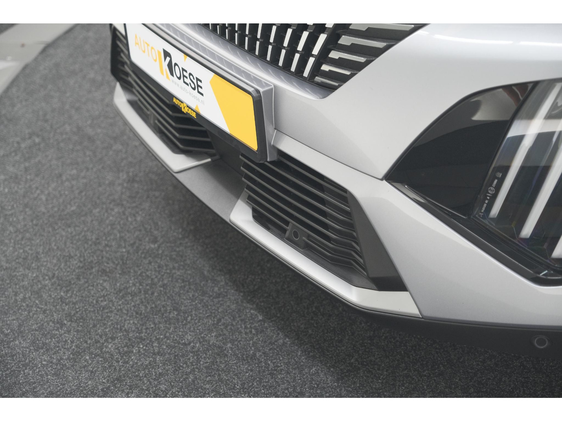 Peugeot 2008 PureTech 130 EAT8 Allure | Camera | Navigatie | Parkeersensoren | Apple Carplay